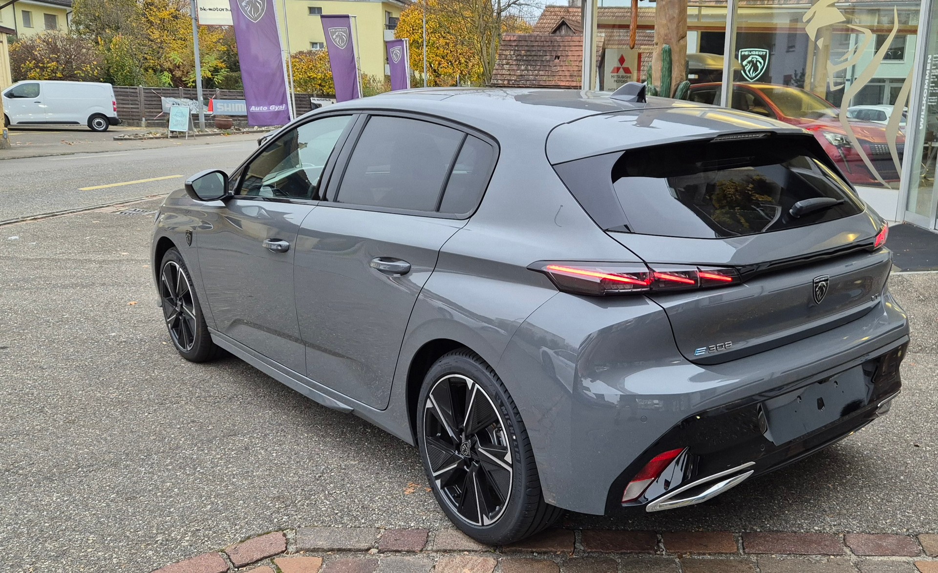 PEUGEOT 308 PHEV GT Helvetia (411)-image-3