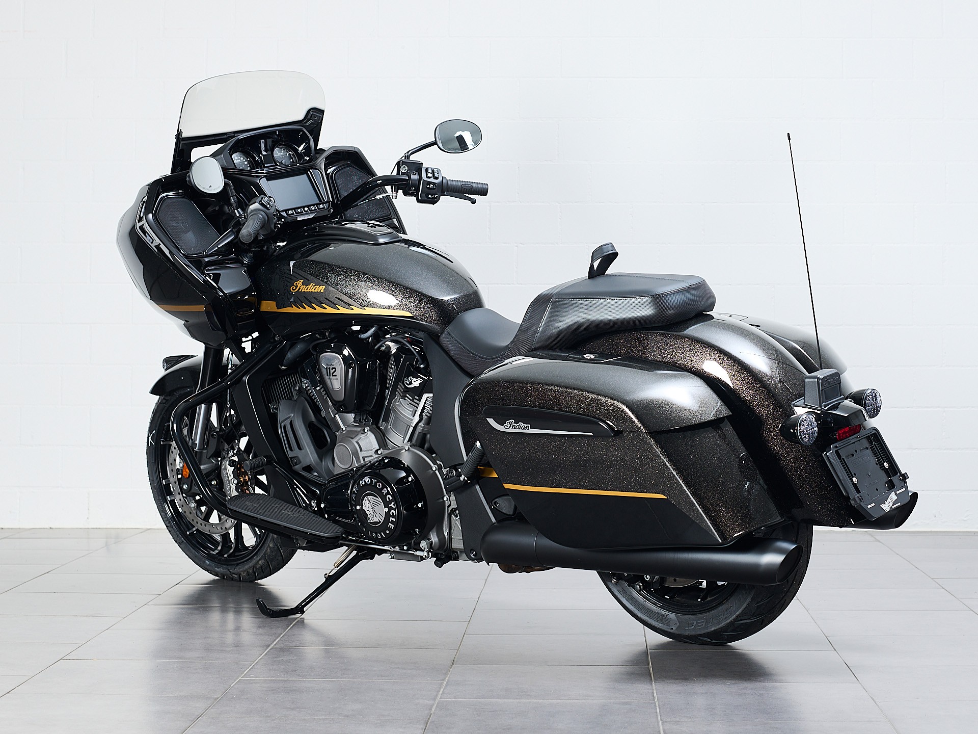 INDIAN Challenger Dark Horse-image-3