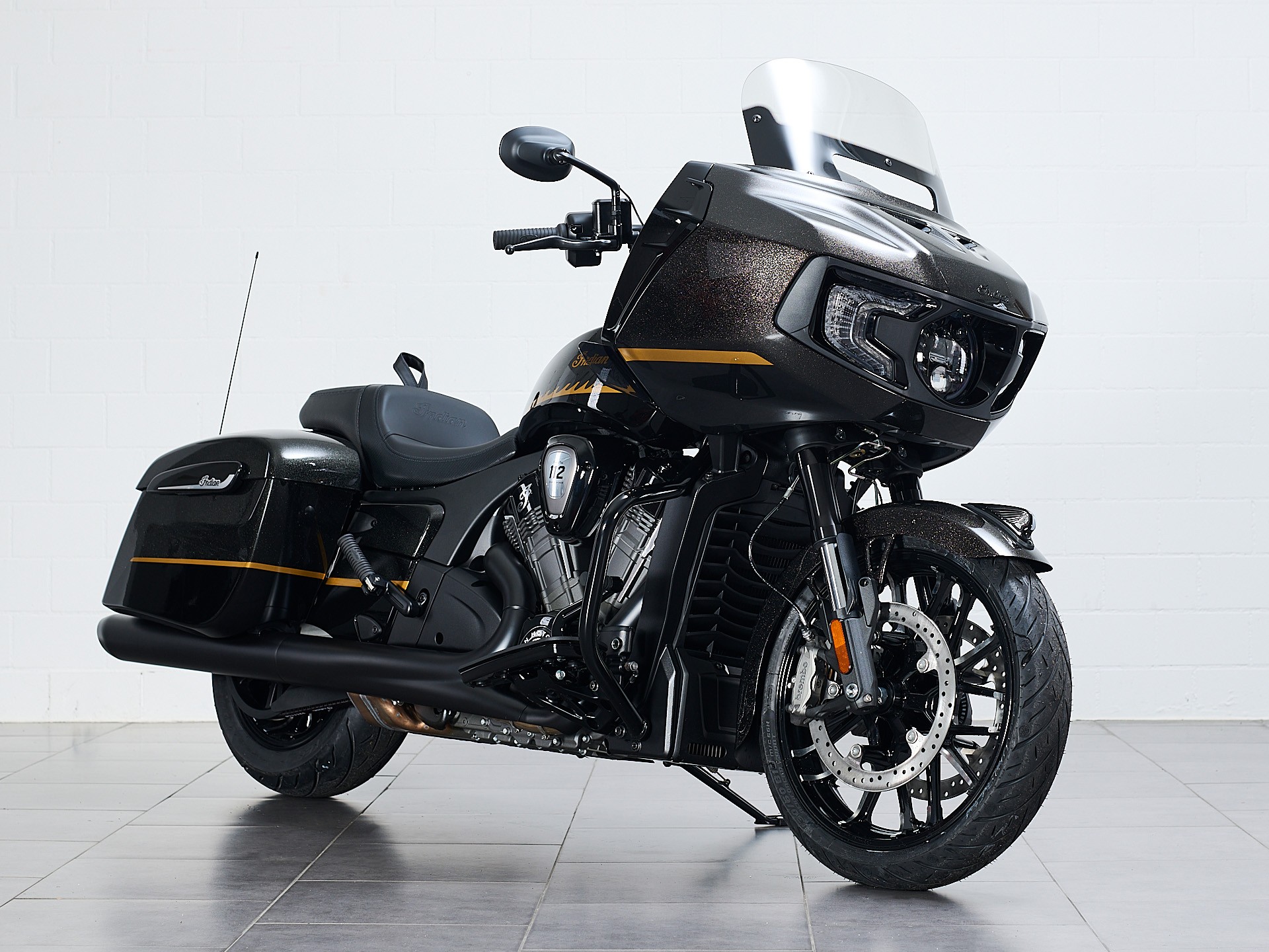 INDIAN Challenger Dark Horse-image-1