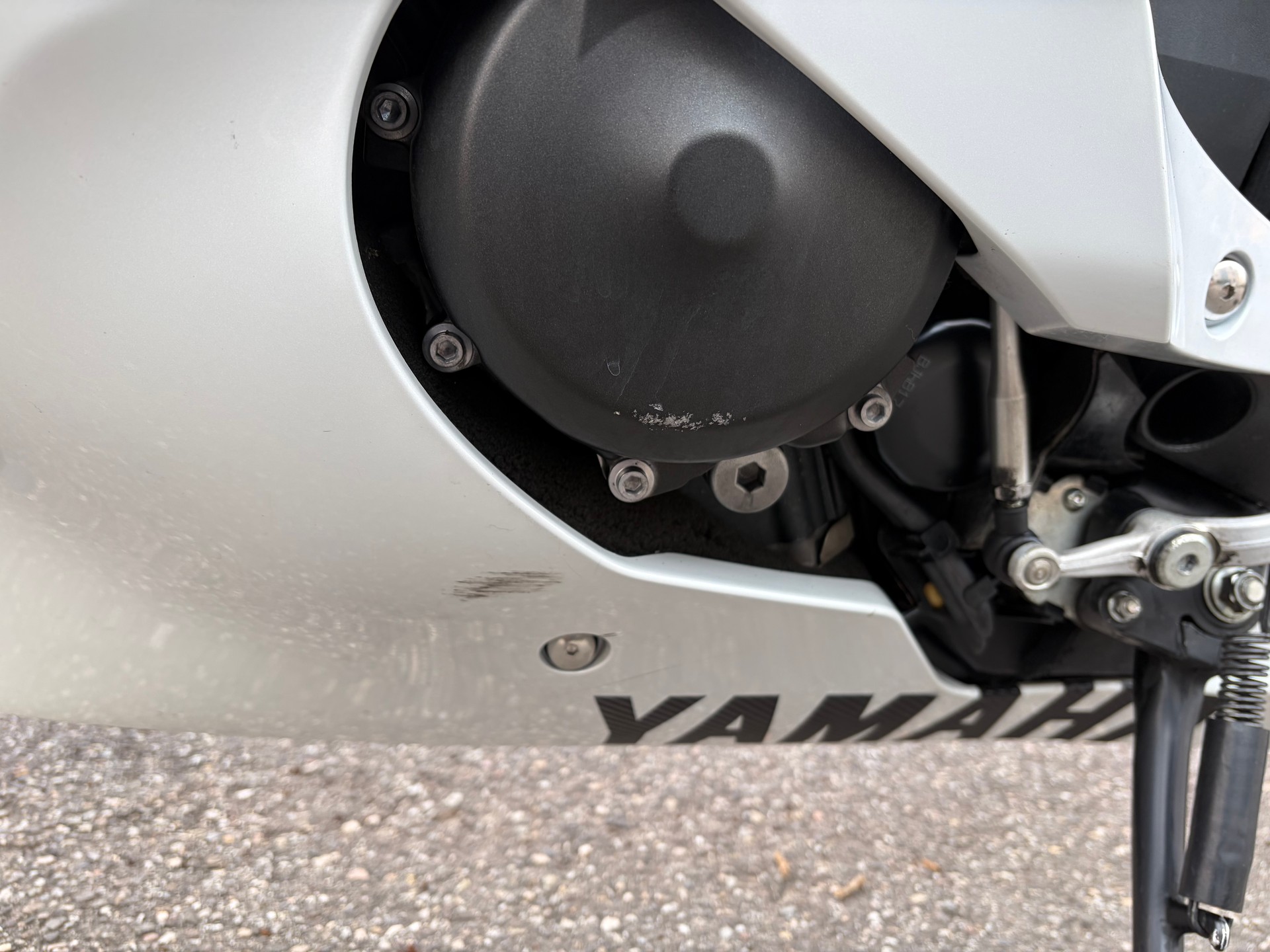 YAMAHA YZF-R6-image-11
