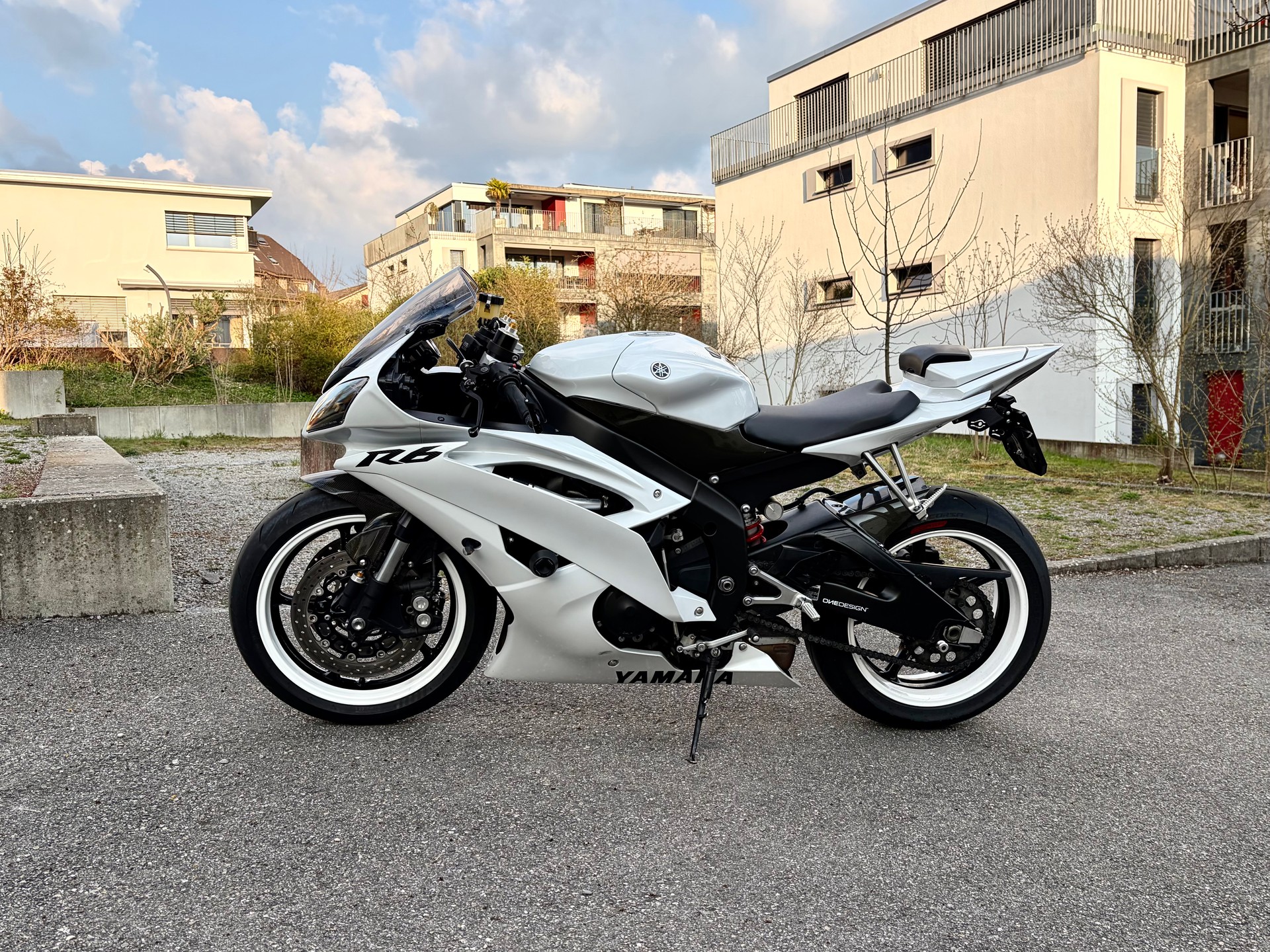 YAMAHA YZF-R6-image-0