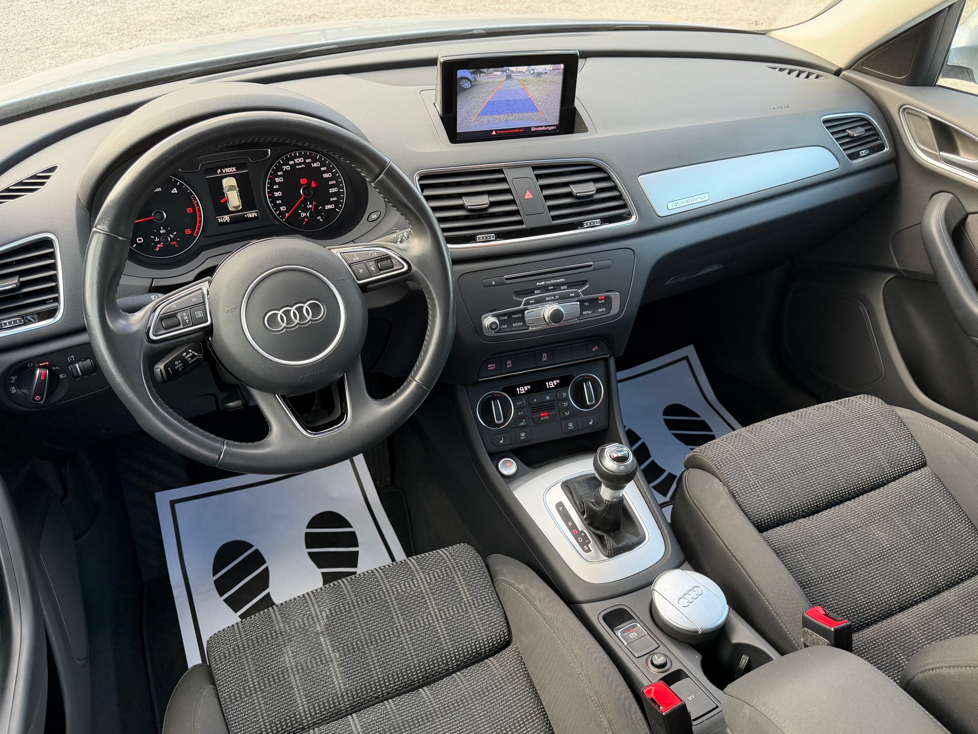 AUDI Q3 2.0 TDI sport quattro S-tronic-image-7