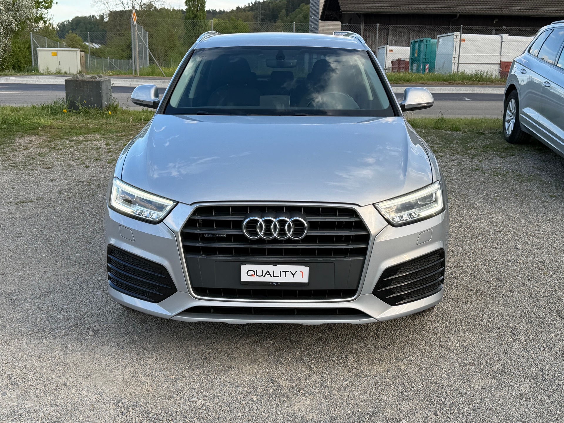 AUDI Q3 2.0 TDI sport quattro S-tronic-image-4