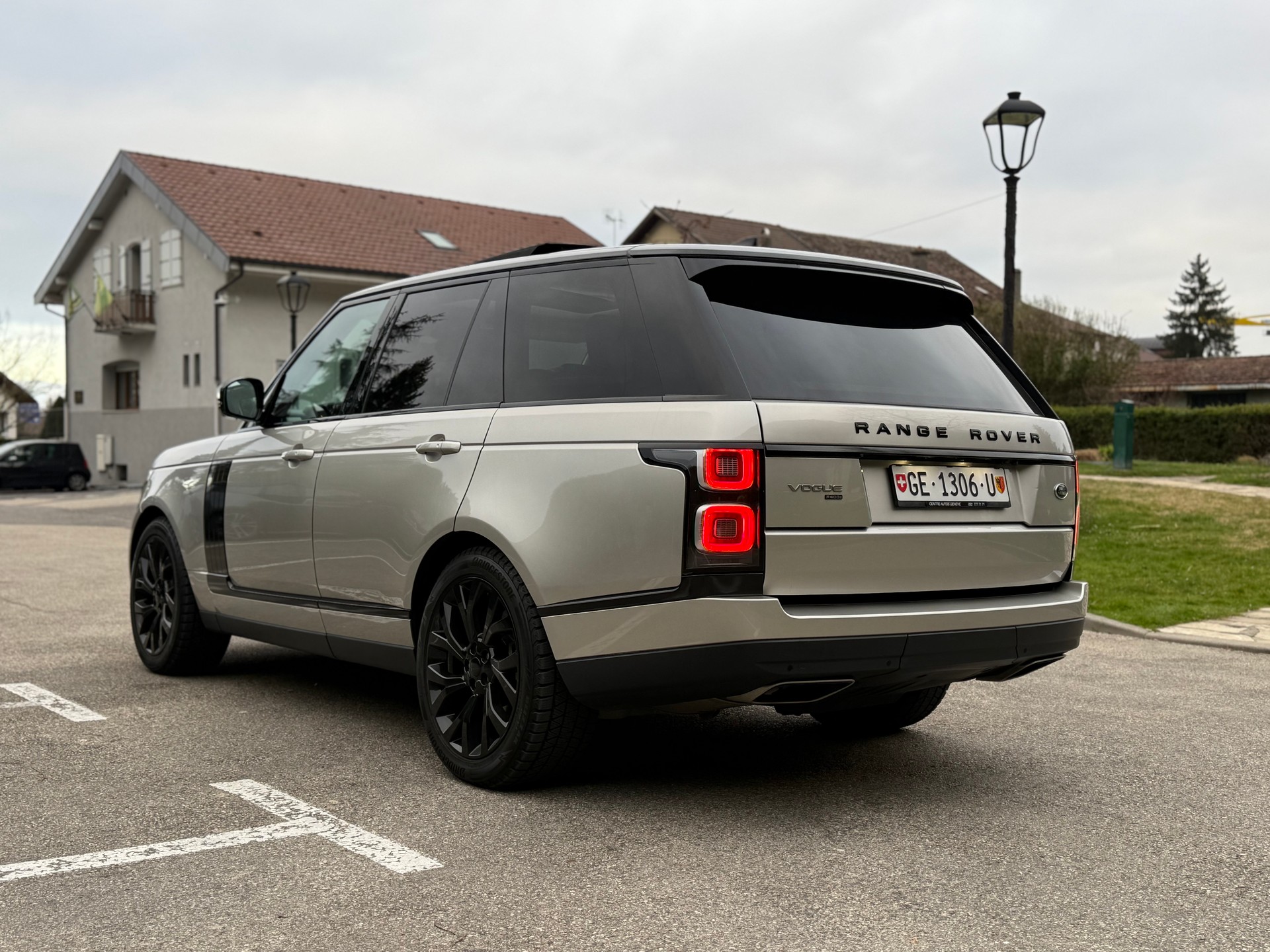 LAND ROVER Range Rover 2.0 Si4 P400e PHEV Vogue Automatic-image-3
