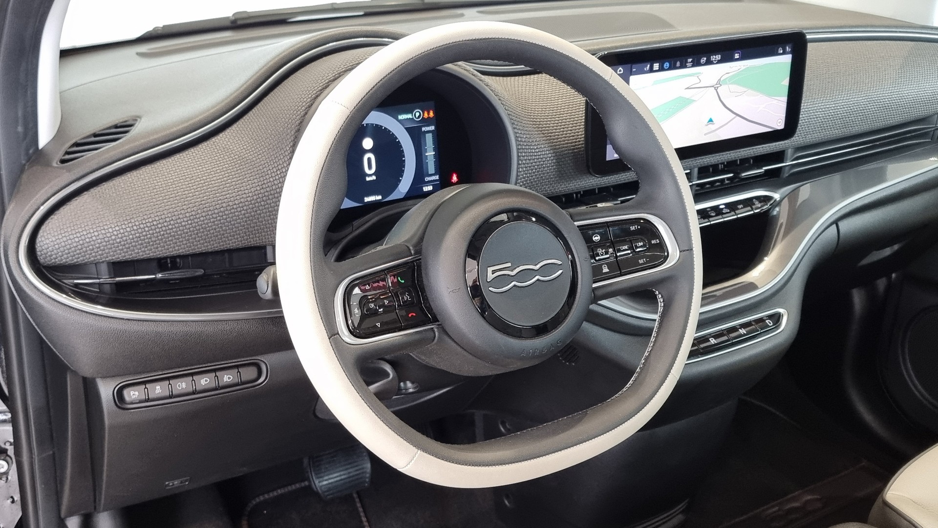 FIAT 500La Prima 42 KWh 118 PS-image-9