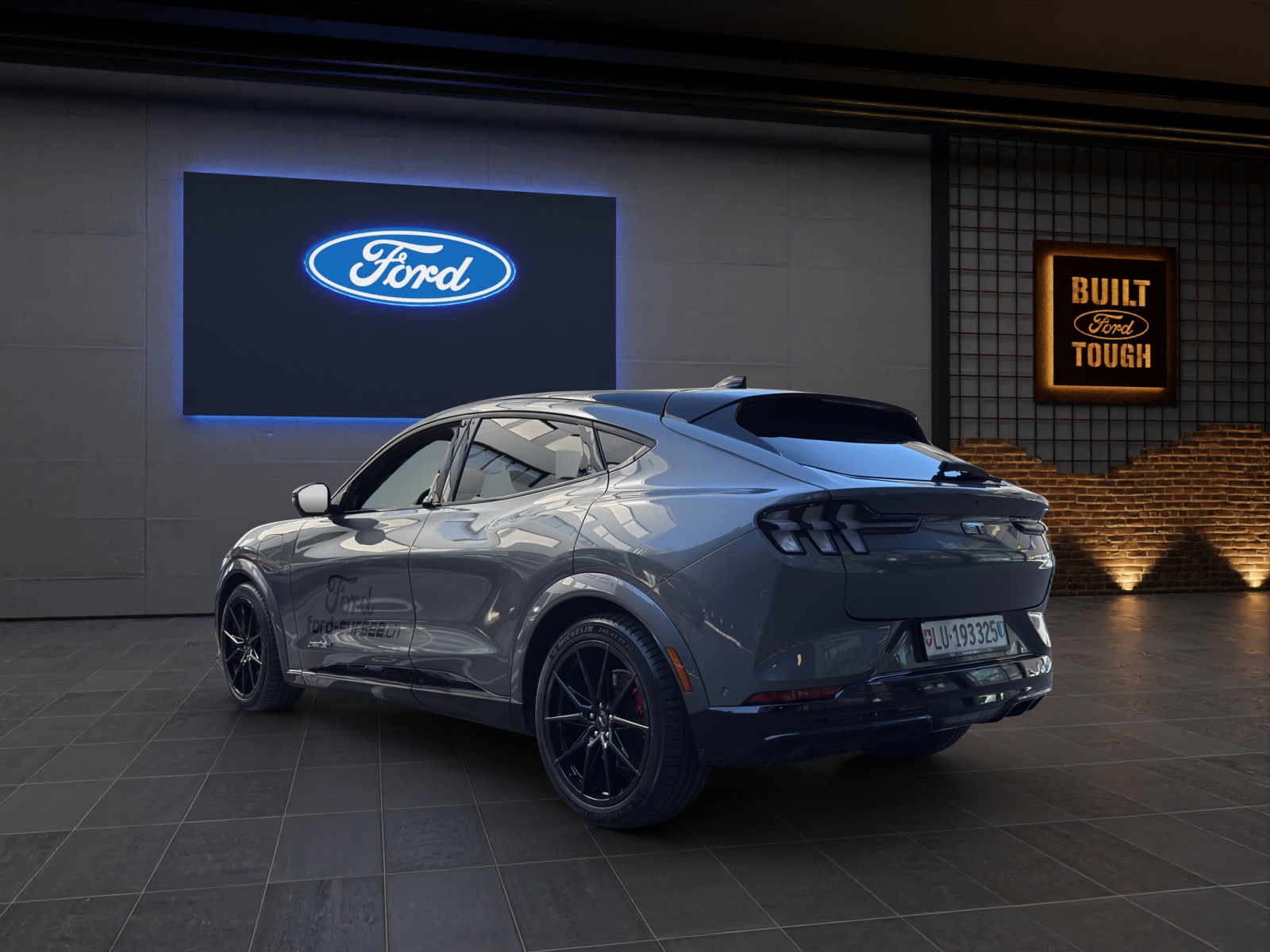 FORD Mustang Mach-E Extended Range 99 kWh 601 PS GT 4x4 AUTOMAT-showroom-element-2