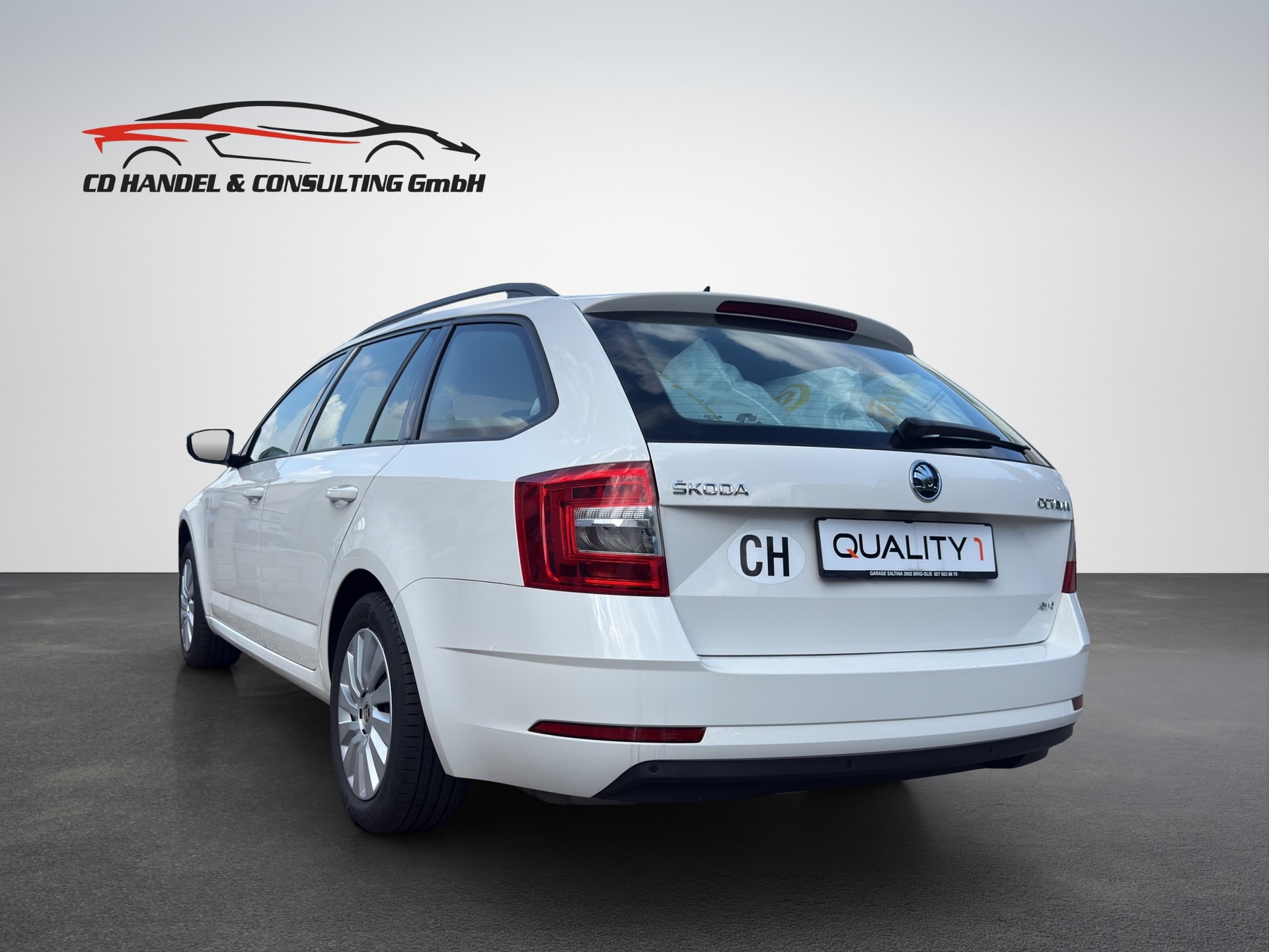 SKODA Octavia Combi 1.6 TDI Ambition 4x4-image-5