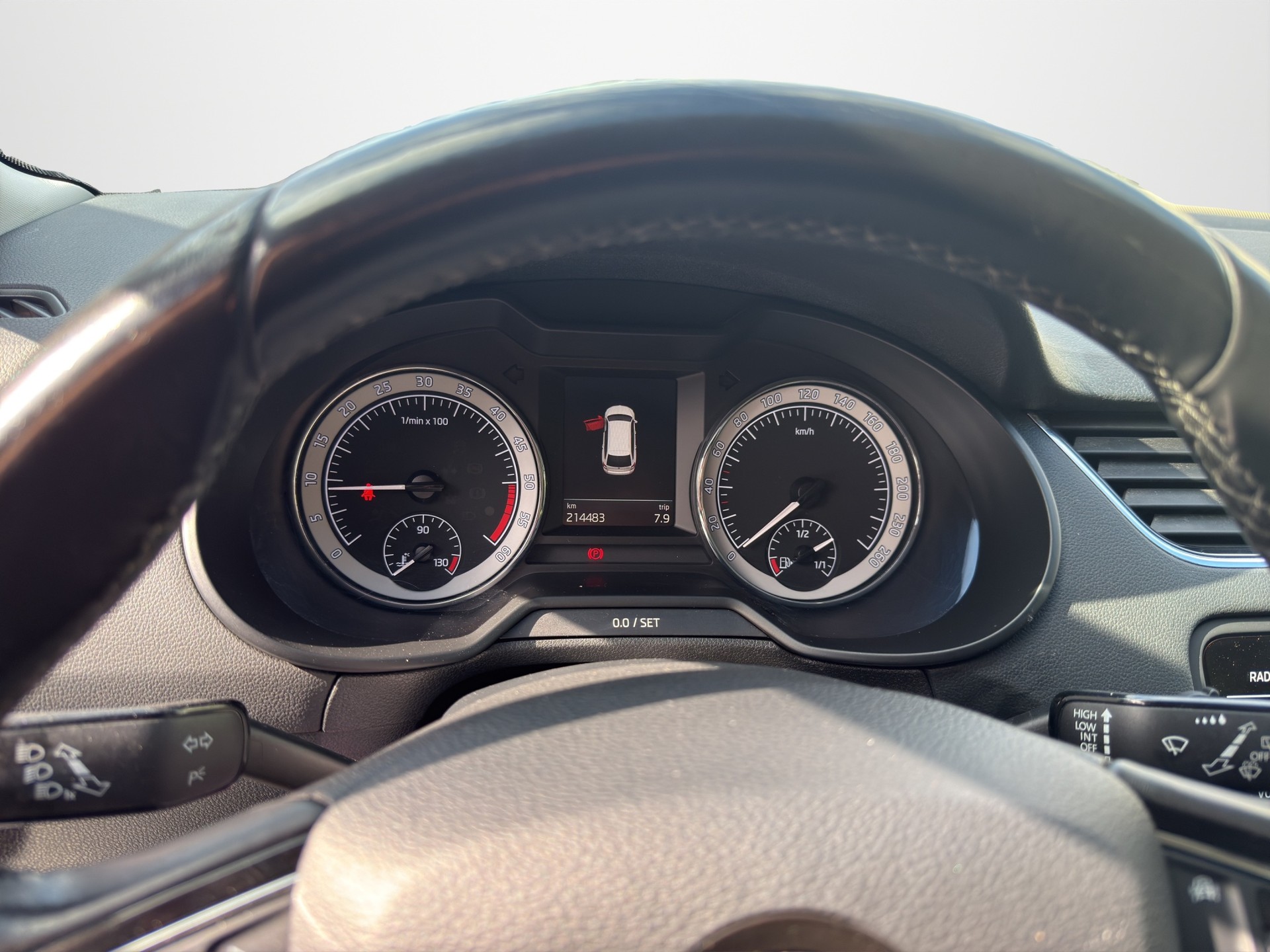 SKODA Octavia Combi 1.6 TDI Ambition 4x4-image-7