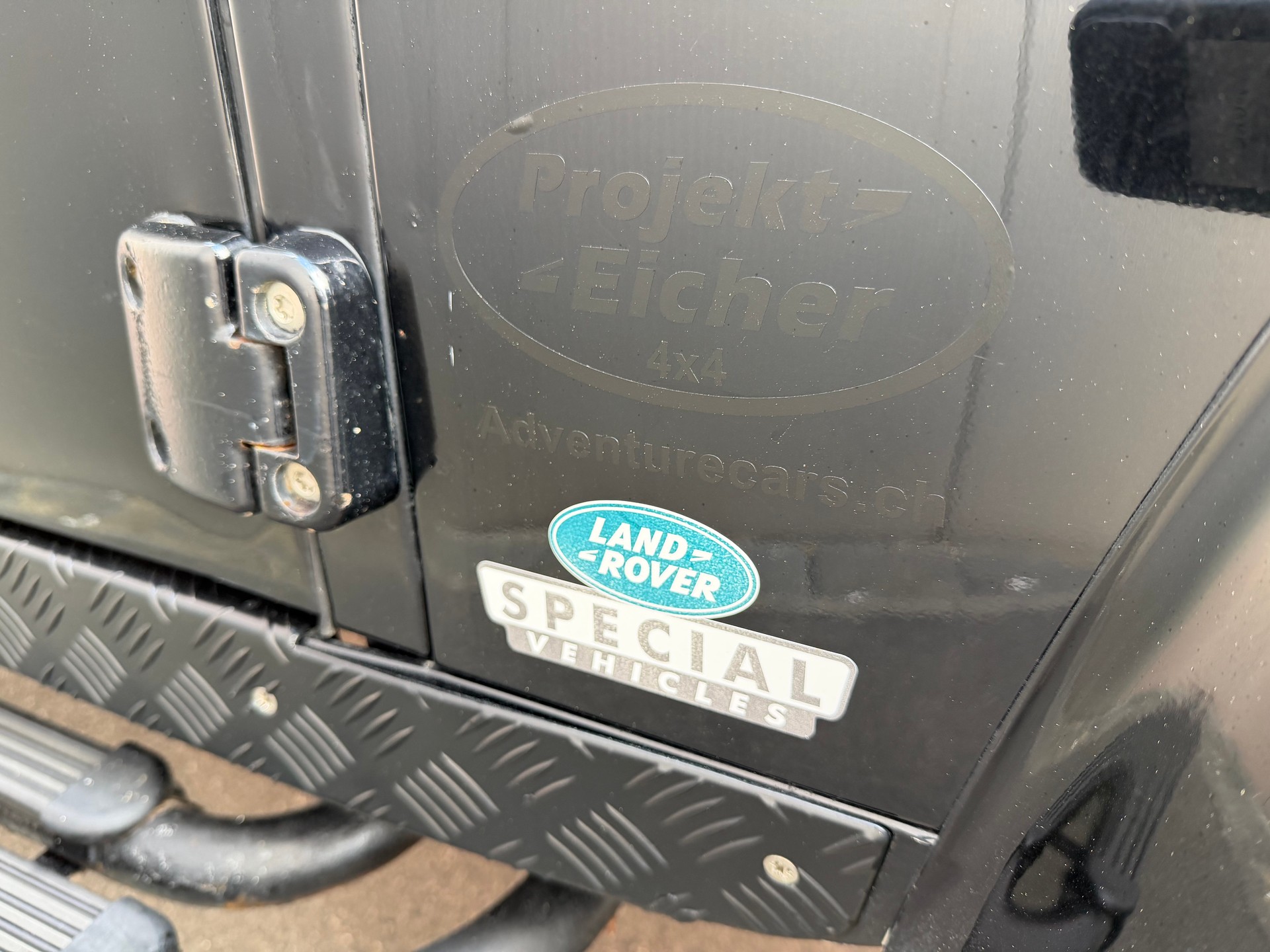 LAND ROVER Defender 90 TD5 BLACK EDITION-image-24