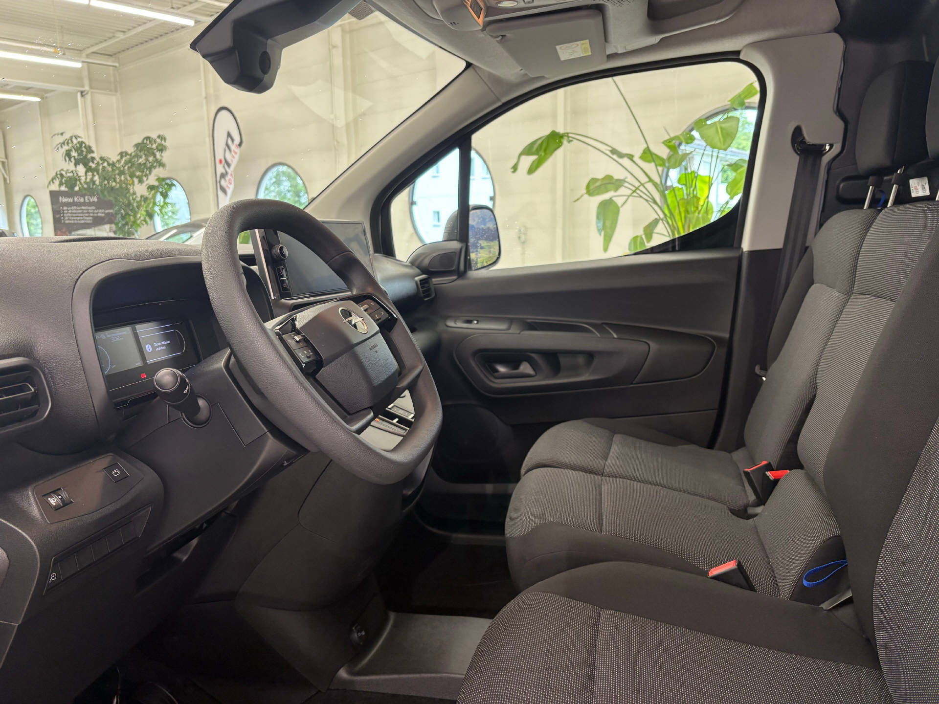 OPEL Combo-e Cargo 2.4 t Electric Energize Your Business-image-6