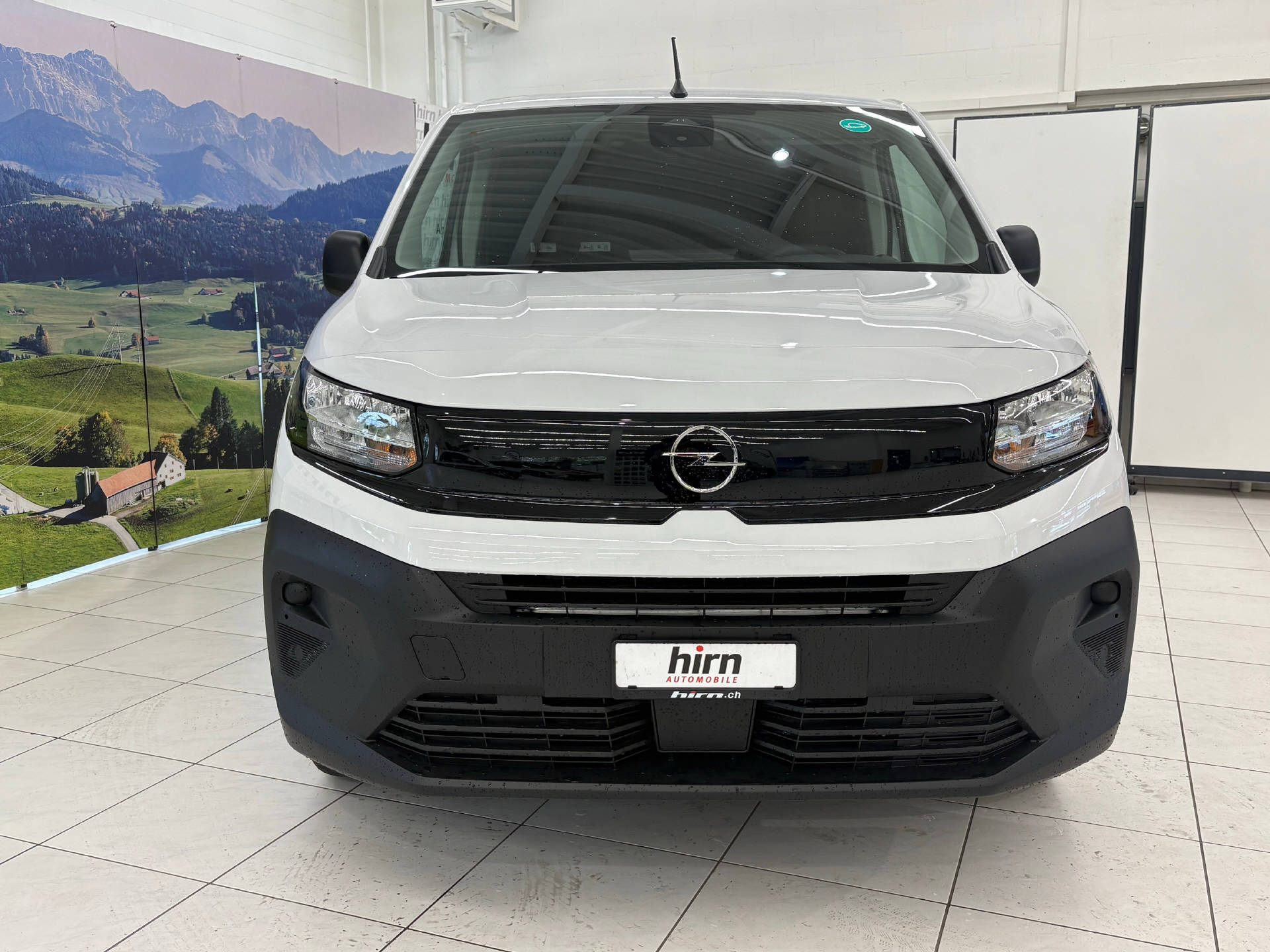 OPEL Combo-e Cargo 2.4 t Electric Energize Your Business-image-1