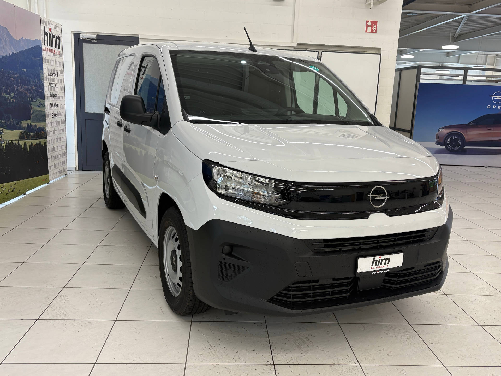 OPEL Combo-e Cargo 2.4 t Electric Energize Your Business-image-2