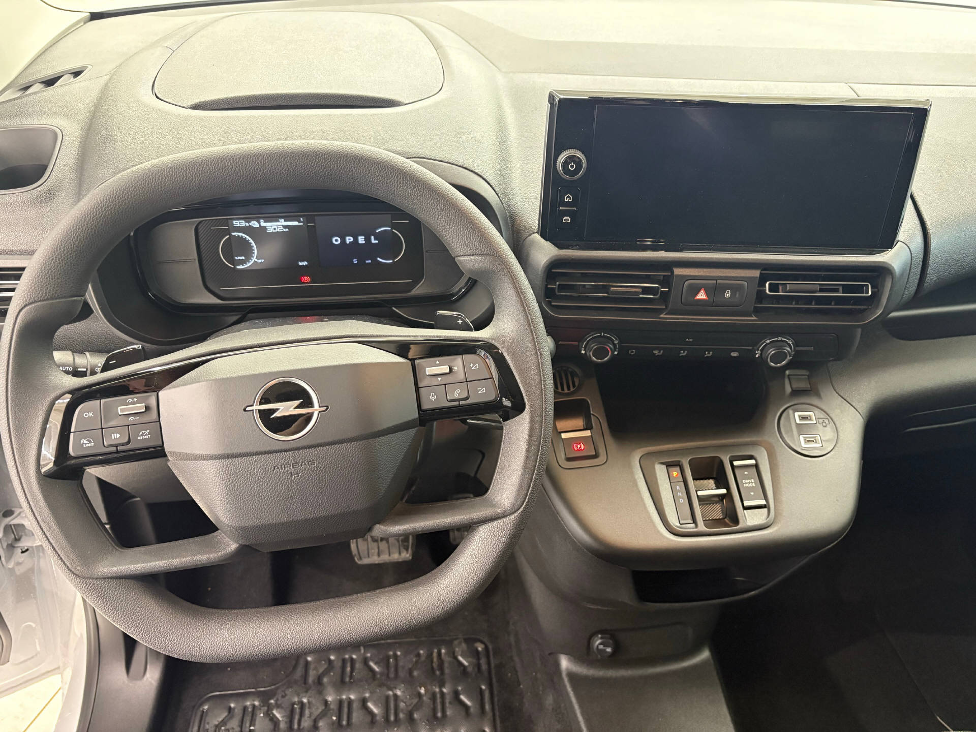 OPEL Combo-e Cargo 2.4 t Electric Energize Your Business-image-7