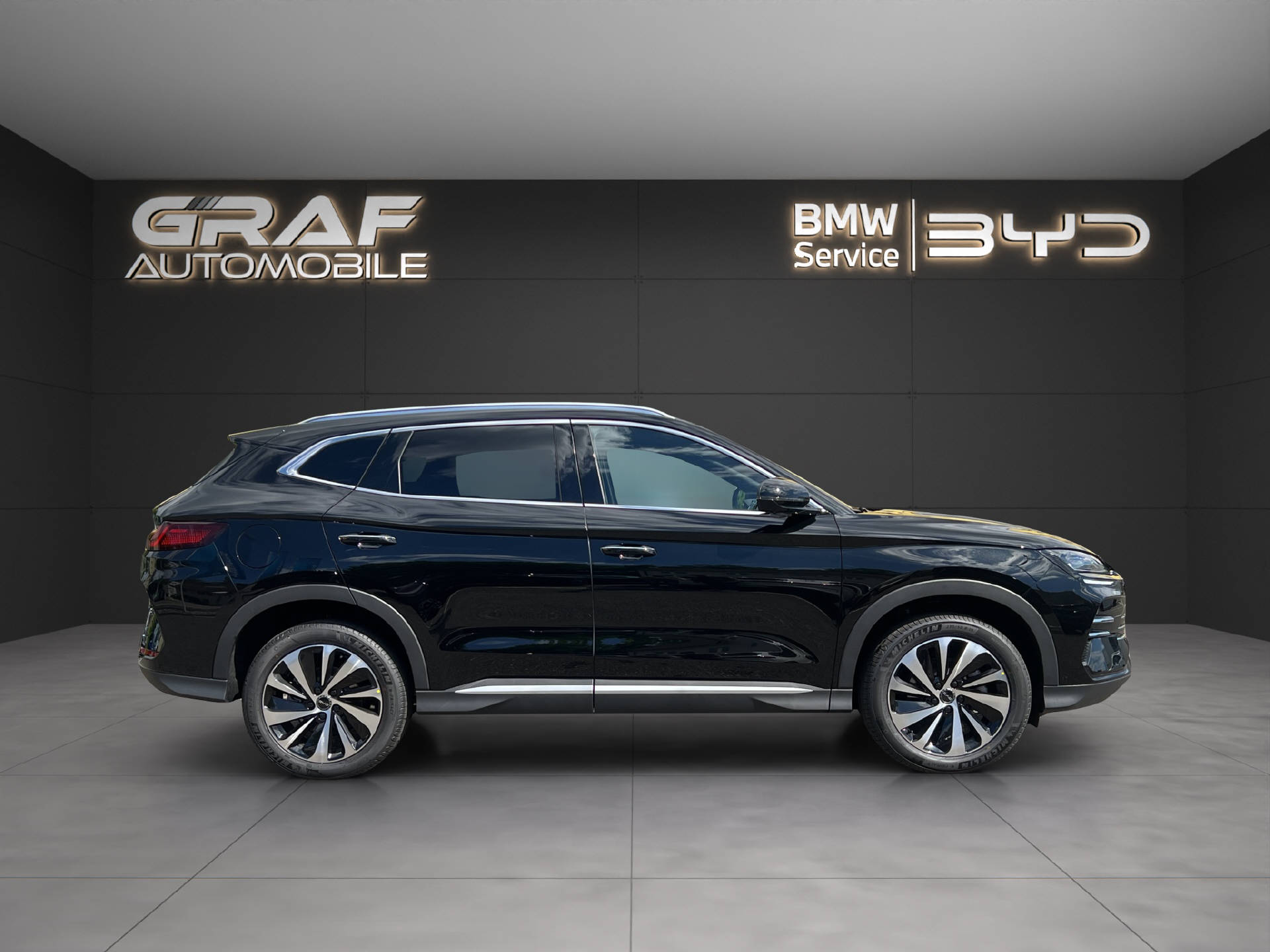 BYD Seal U DM-i Design-showroom-element-3