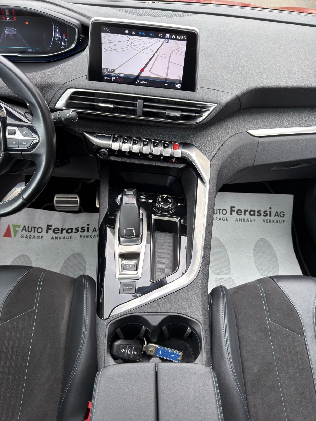 PEUGEOT 3008 1.2 PureTech Crossway EAT-image-25