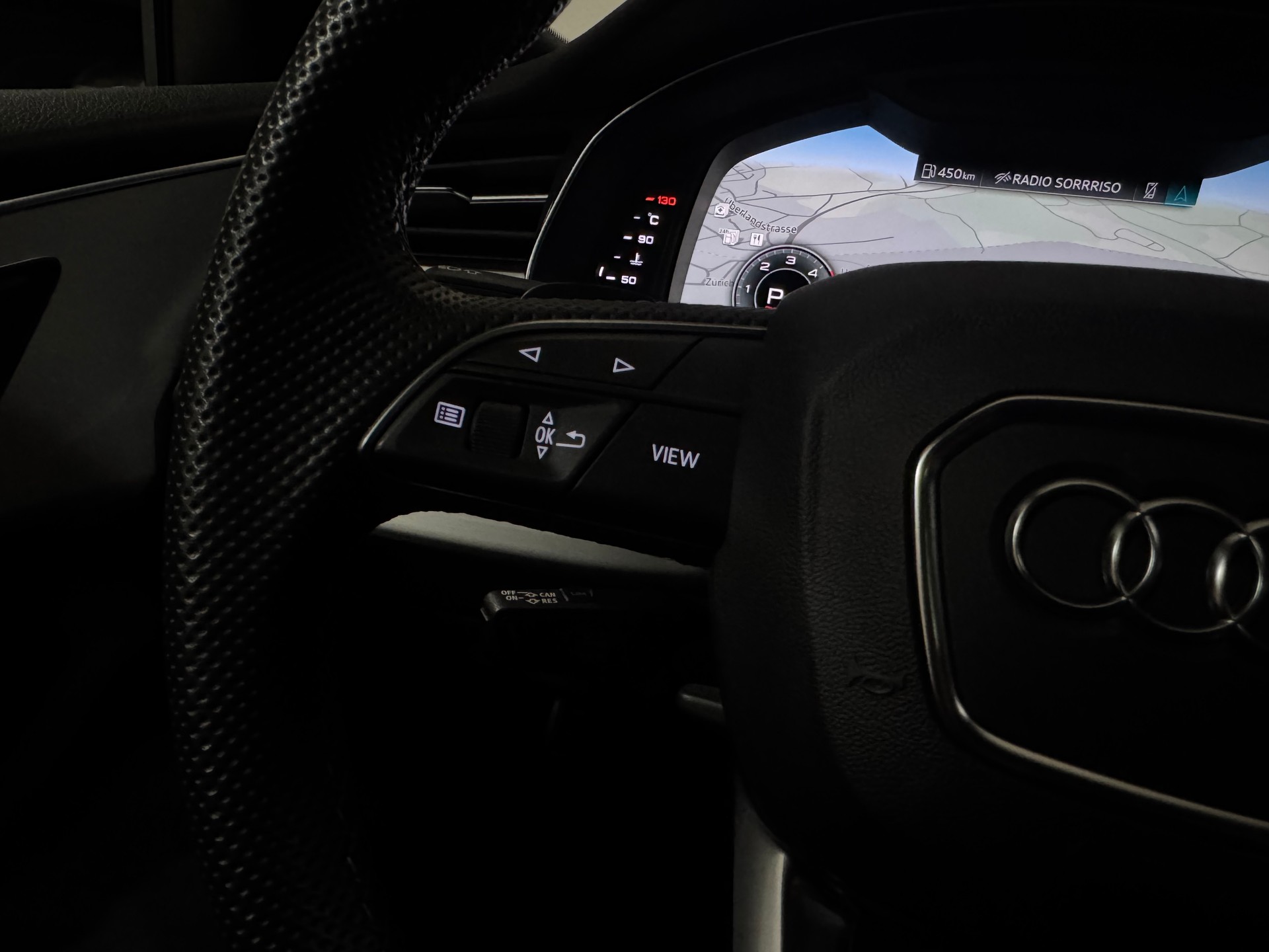 AUDI Q8 50 TDI Black Edition quattro tiptronic | 1.Hand |-image-24