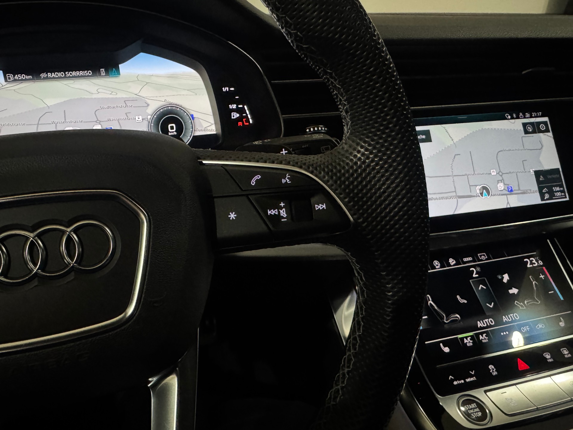 AUDI Q8 50 TDI Black Edition quattro tiptronic | 1.Hand |-image-25