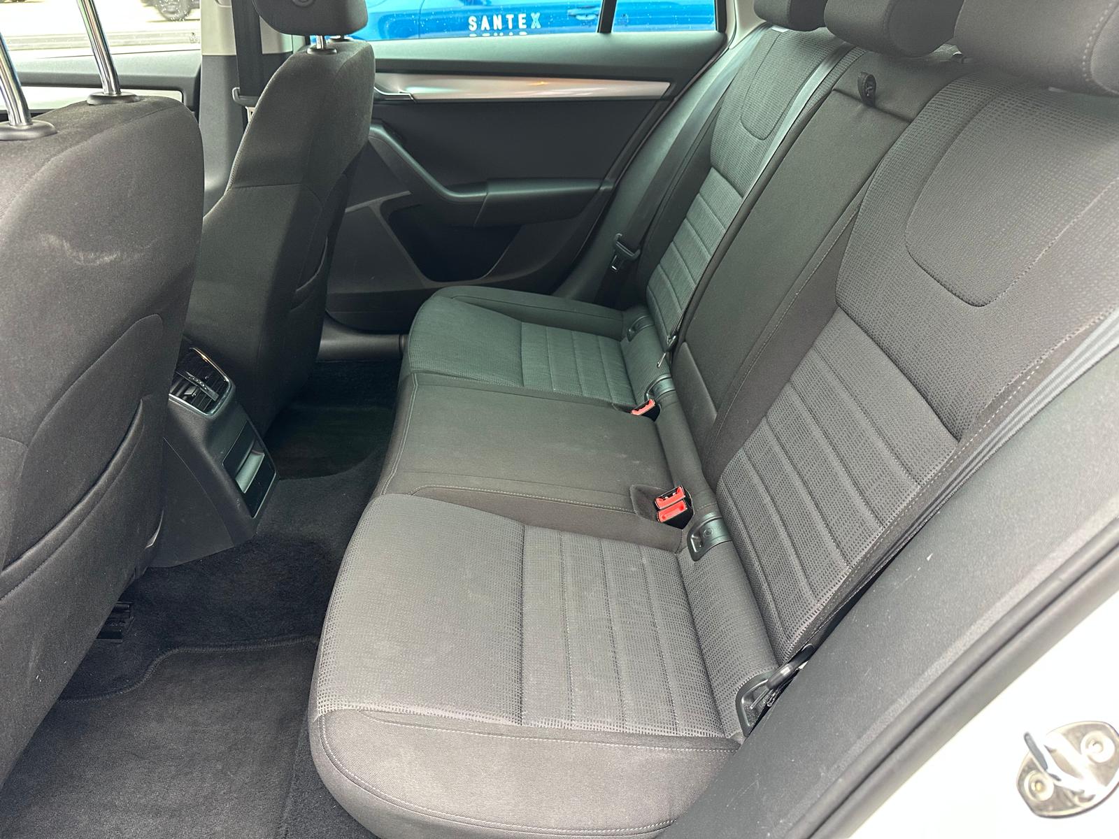 SKODA Octavia 2.0 TDI Style 4x4 DSG-image-20