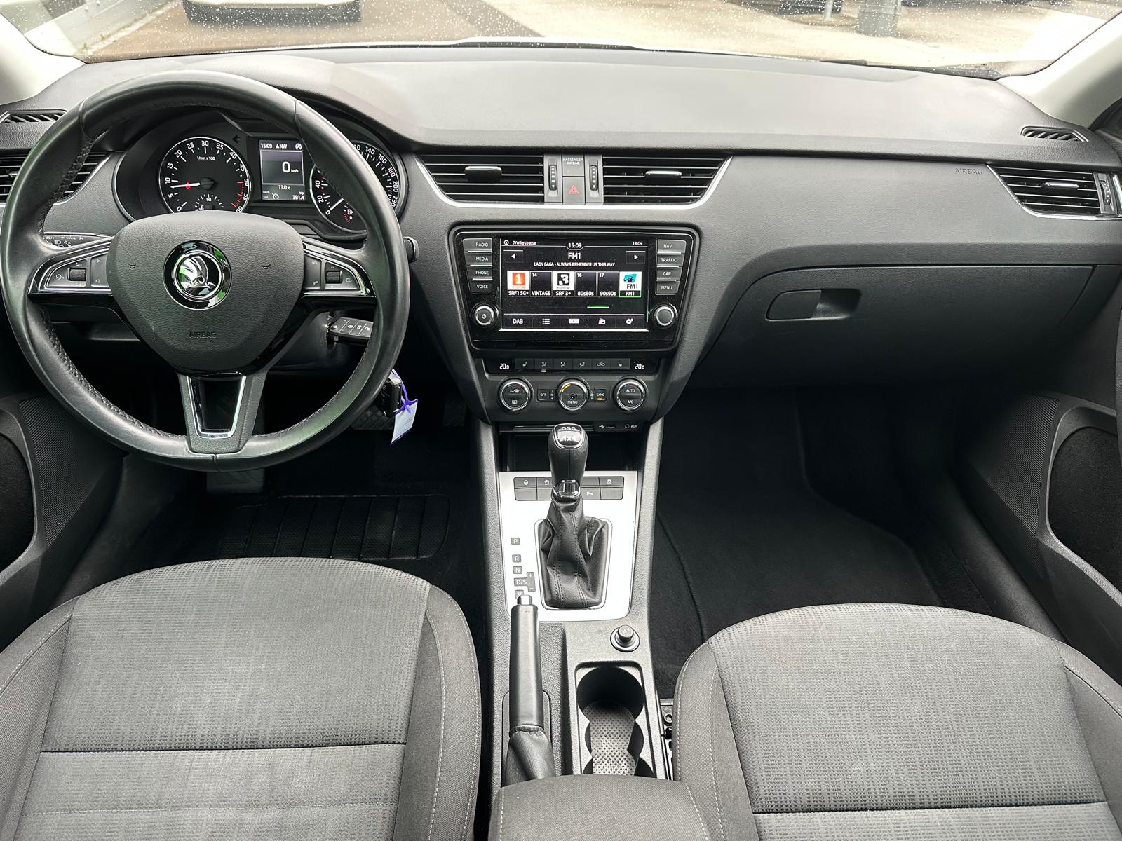 SKODA Octavia 2.0 TDI Style 4x4 DSG-image-12