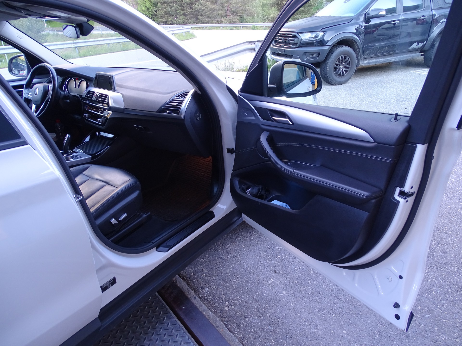 BMW X3 xDrive 30i Steptronic-image-8