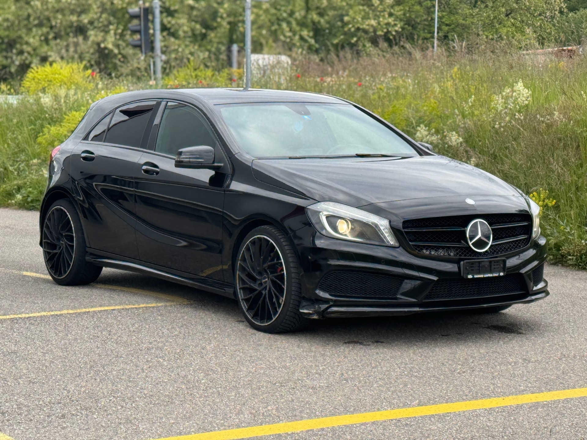 MERCEDES-BENZ A 250 AMG Line 4Matic 7G-DCT-image-2