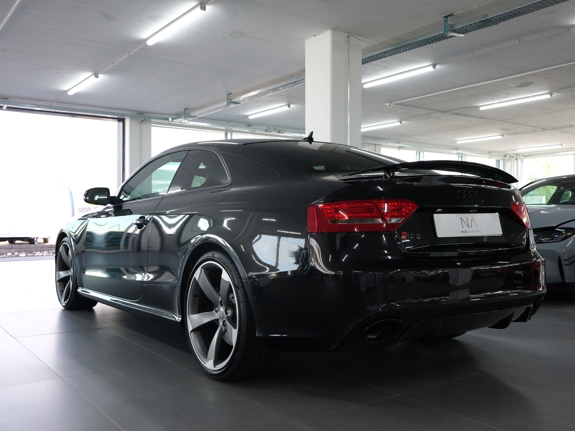 AUDI RS5 Coupé 4.2 FSI quattro S-tronic *Sportabgassanlage* *Rückfahrkamera* *RS Performance*-image-4