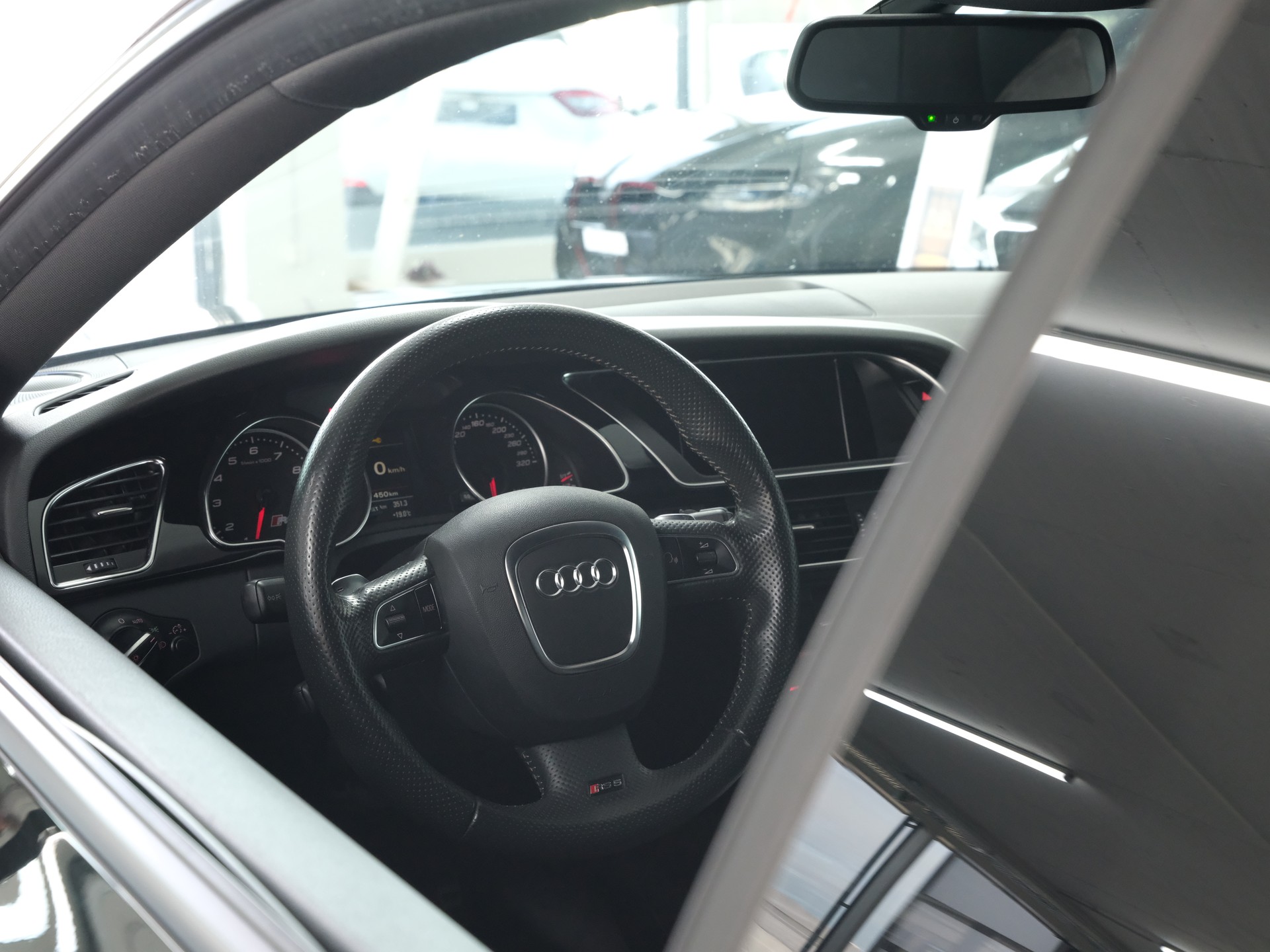 AUDI RS5 Coupé 4.2 FSI quattro S-tronic *Sportabgassanlage* *Rückfahrkamera* *RS Performance*-image-20