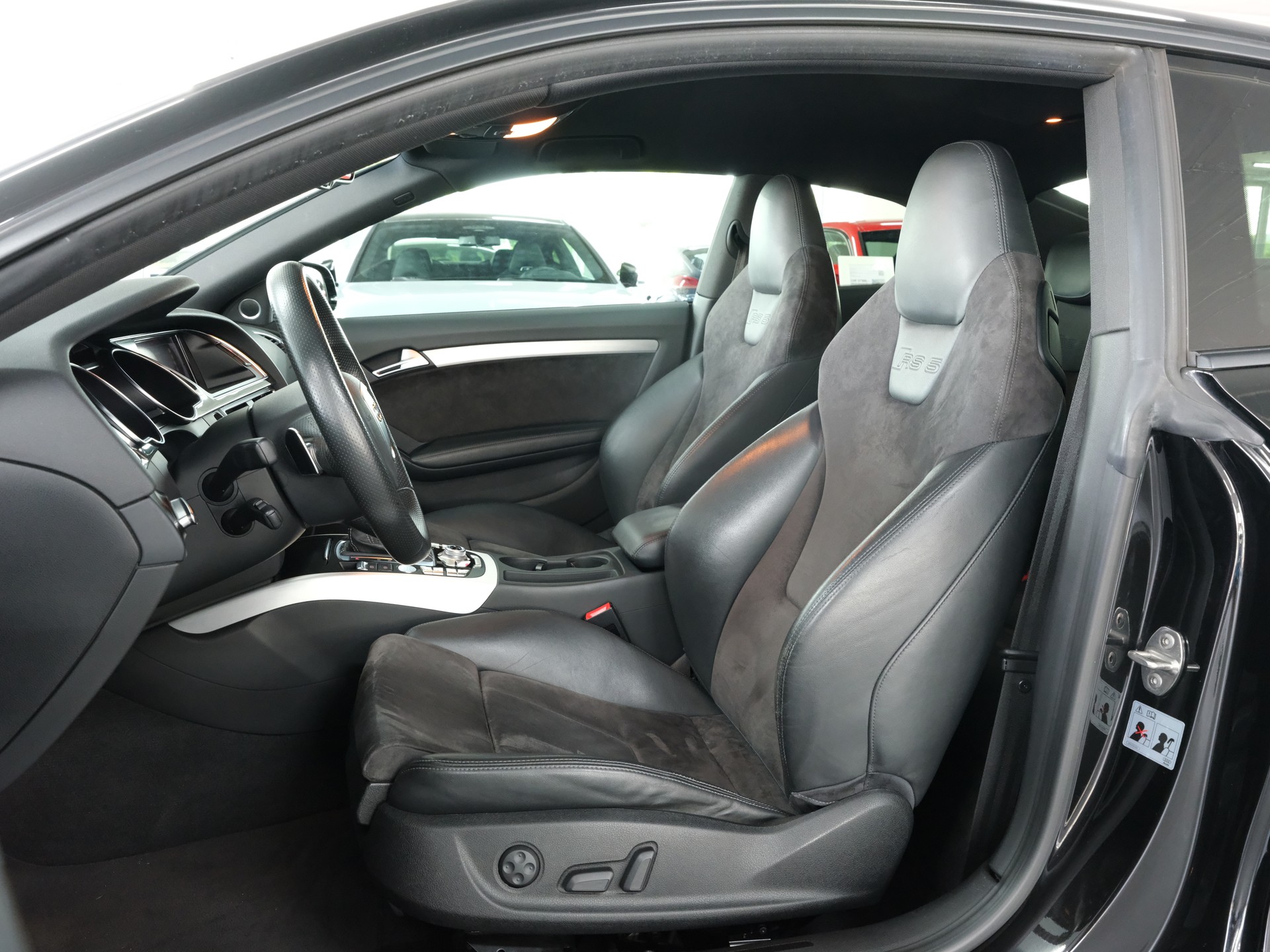 AUDI RS5 Coupé 4.2 FSI quattro S-tronic *Sportabgassanlage* *Rückfahrkamera* *RS Performance*-image-19