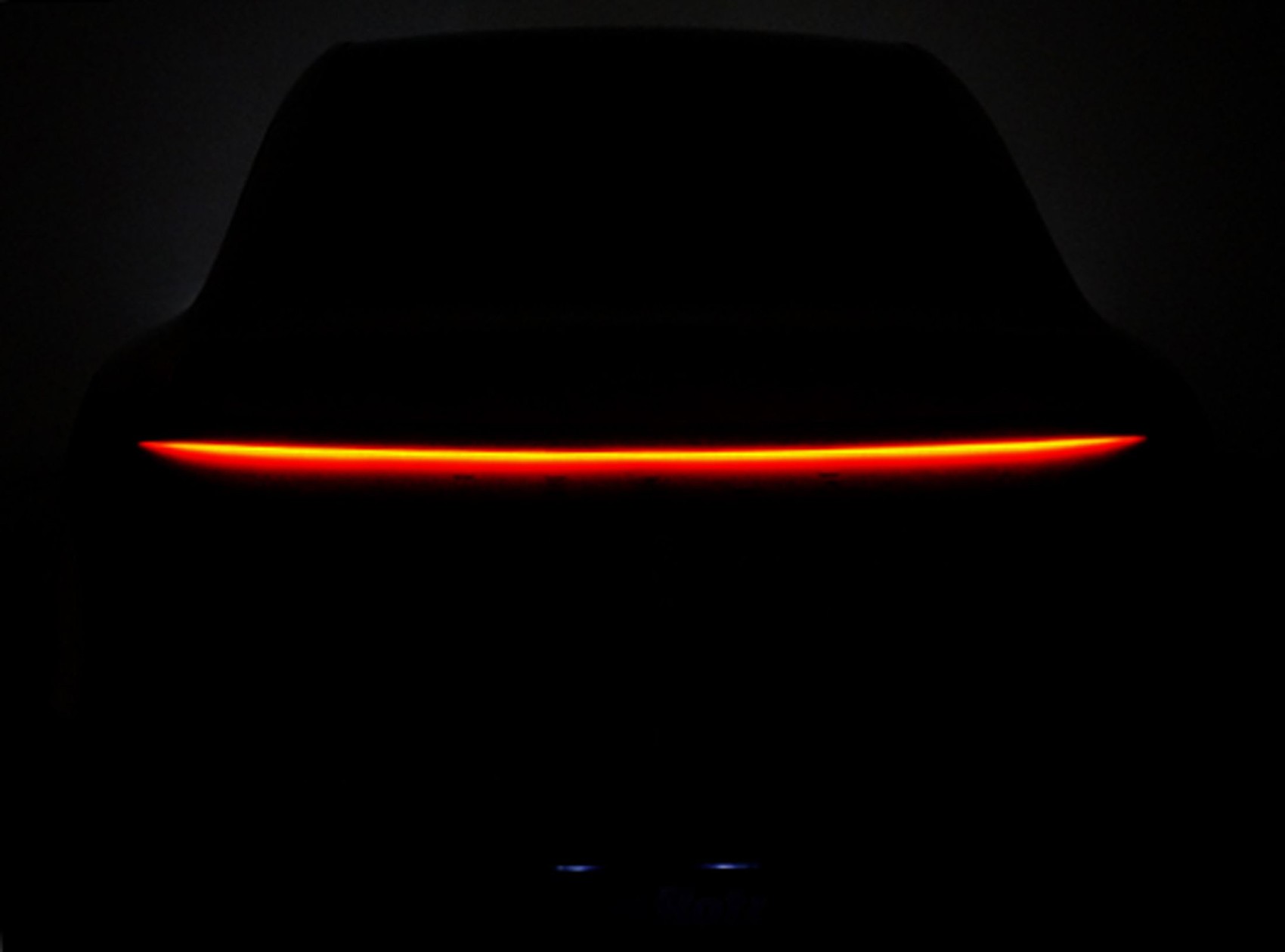 TESLA Model Y Performance AWD-showroom-element-3