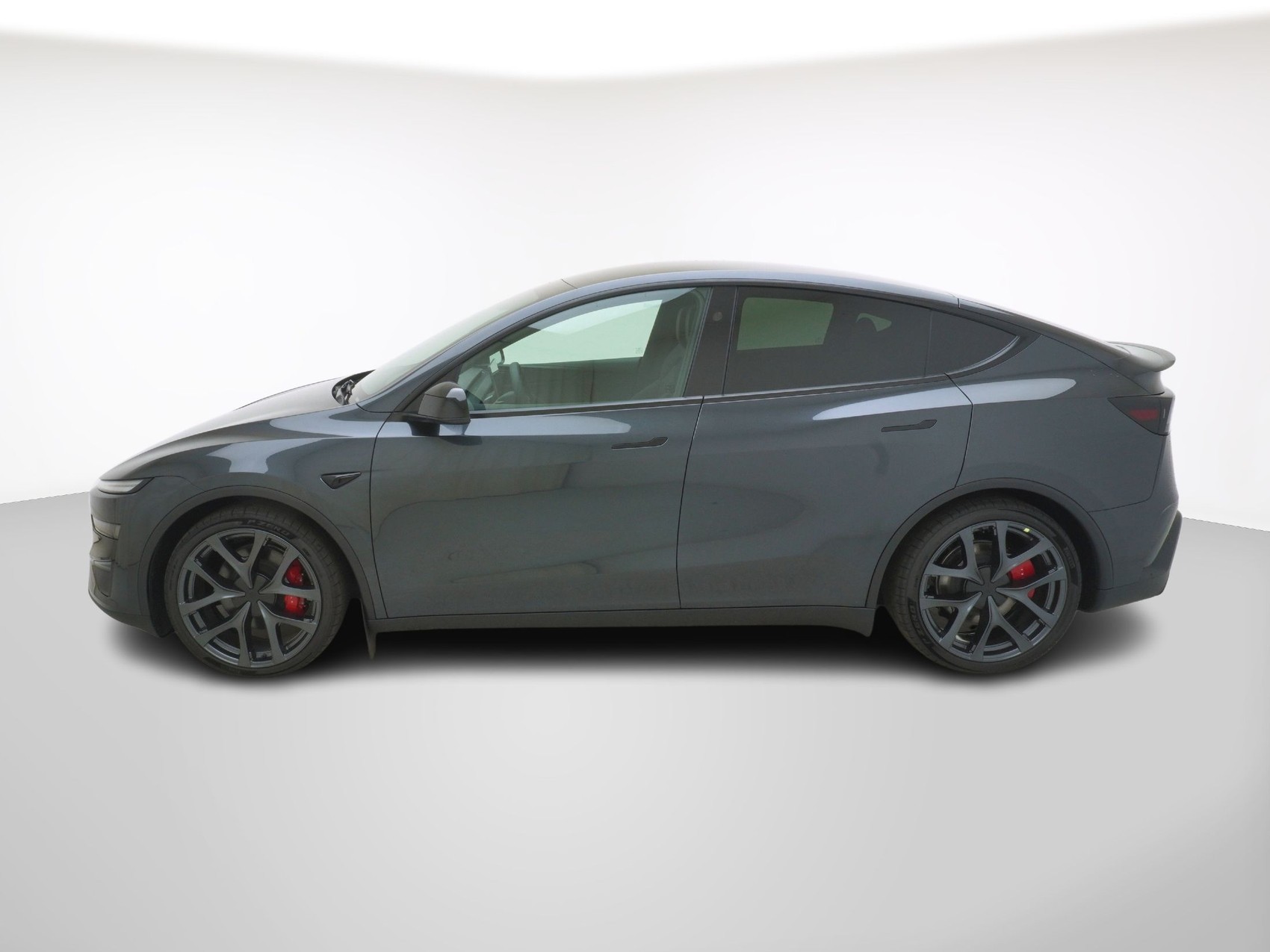 TESLA Model Y Performance AWD-showroom-element-1