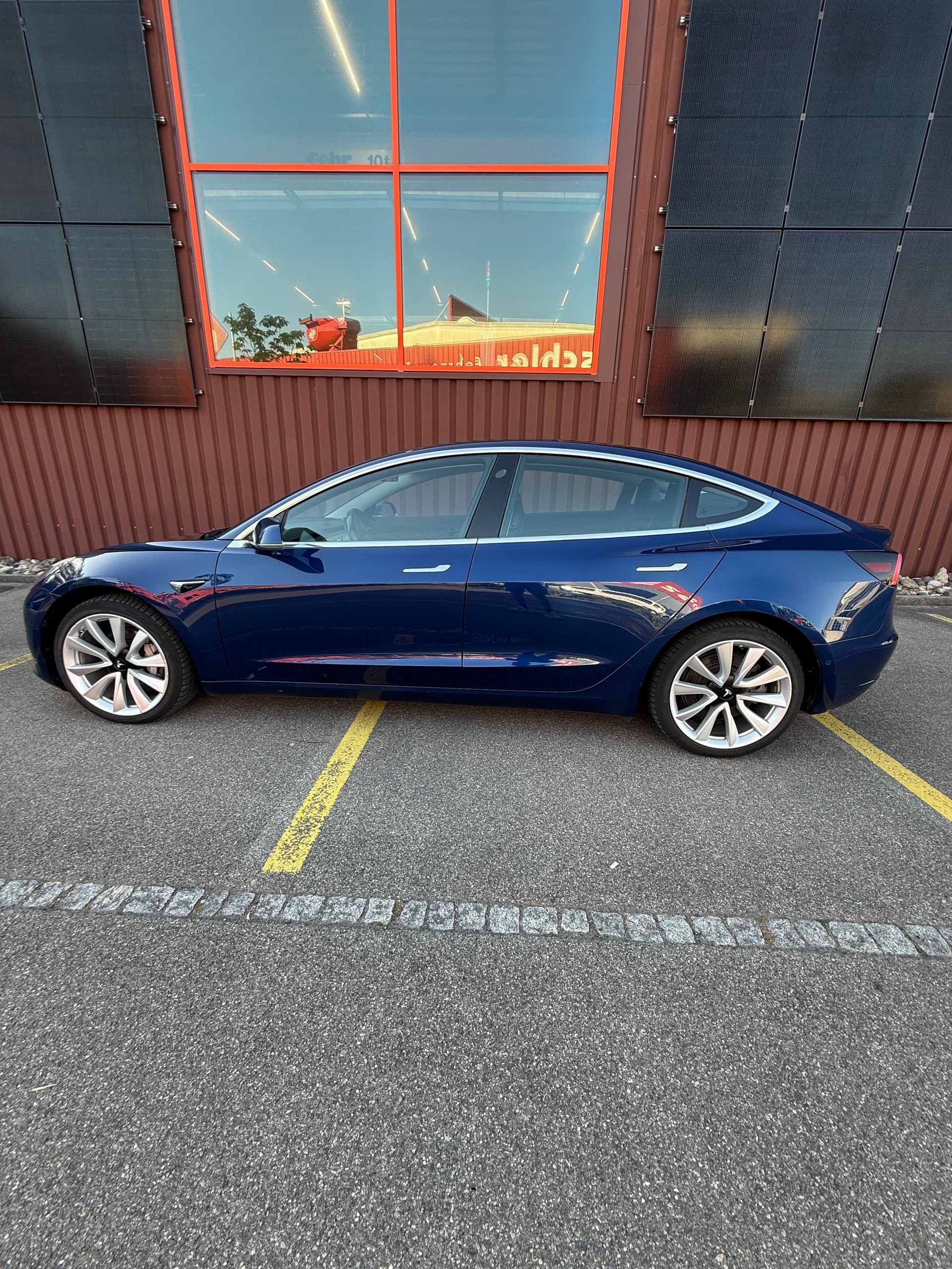 TESLA Long Range D-image-13