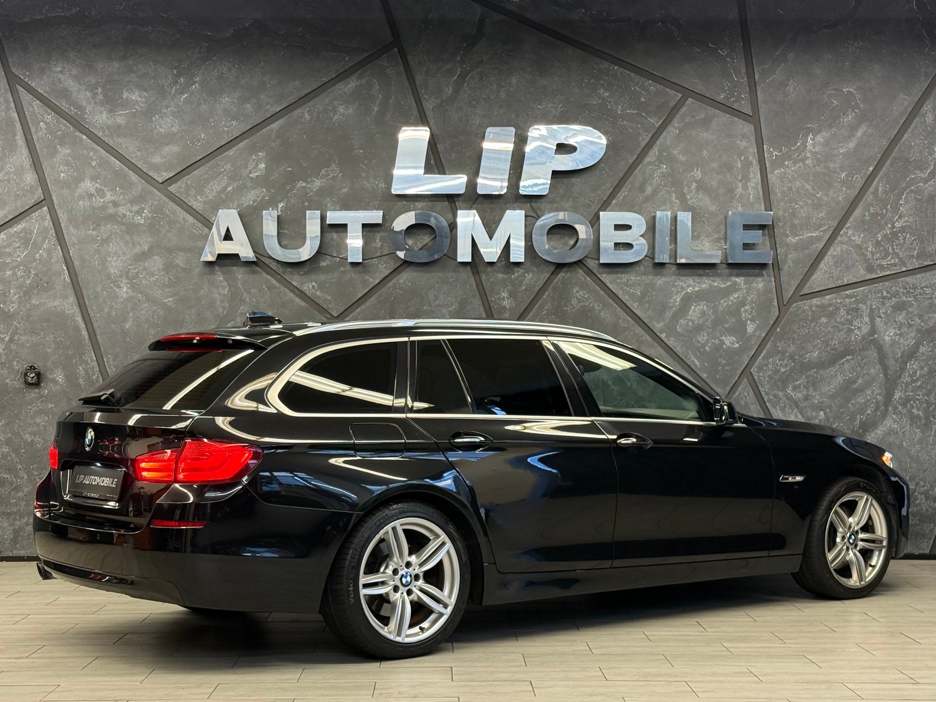 BMW 530i Touring Steptronic-image-5
