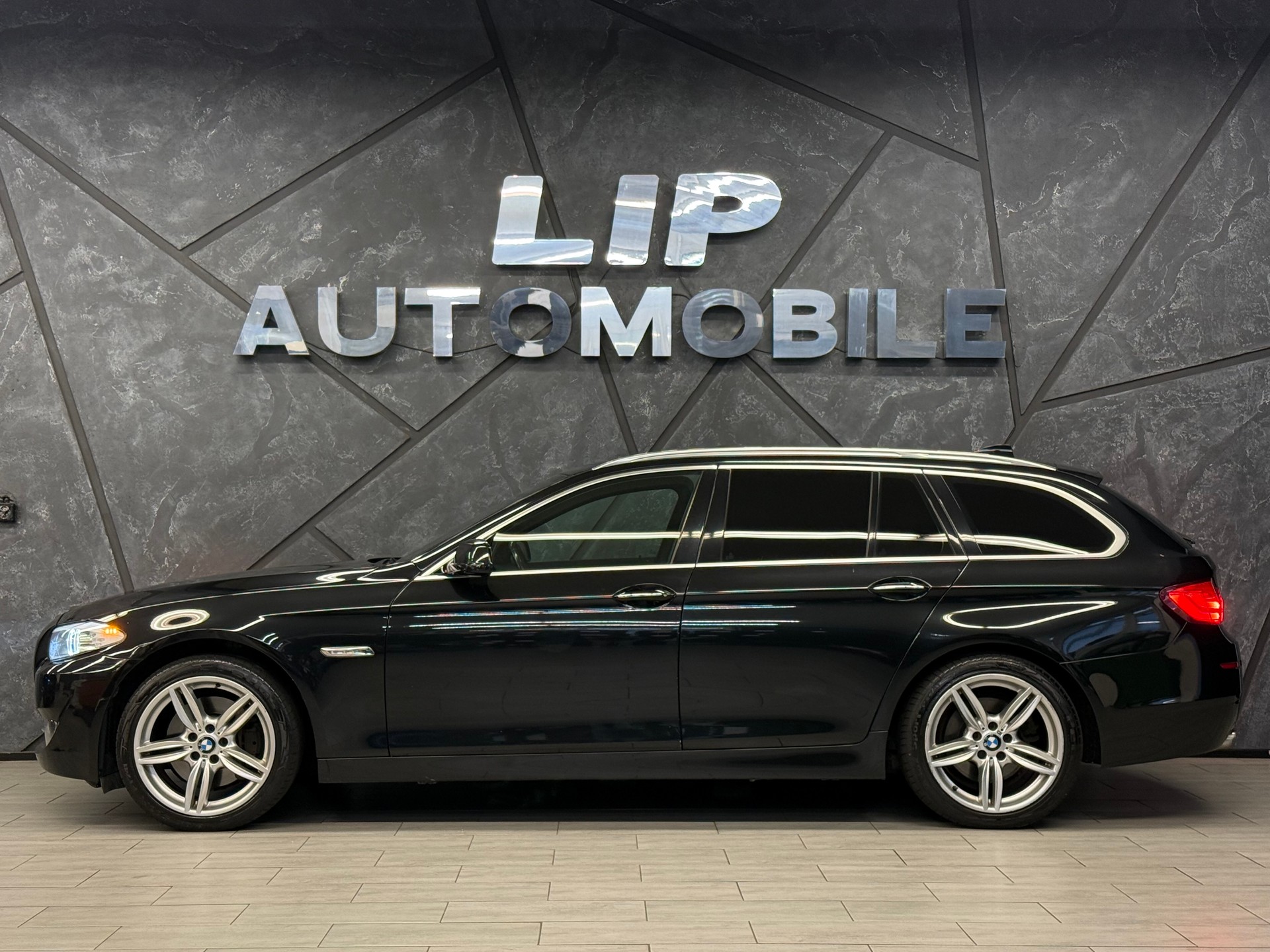 BMW 530i Touring Steptronic-image-4