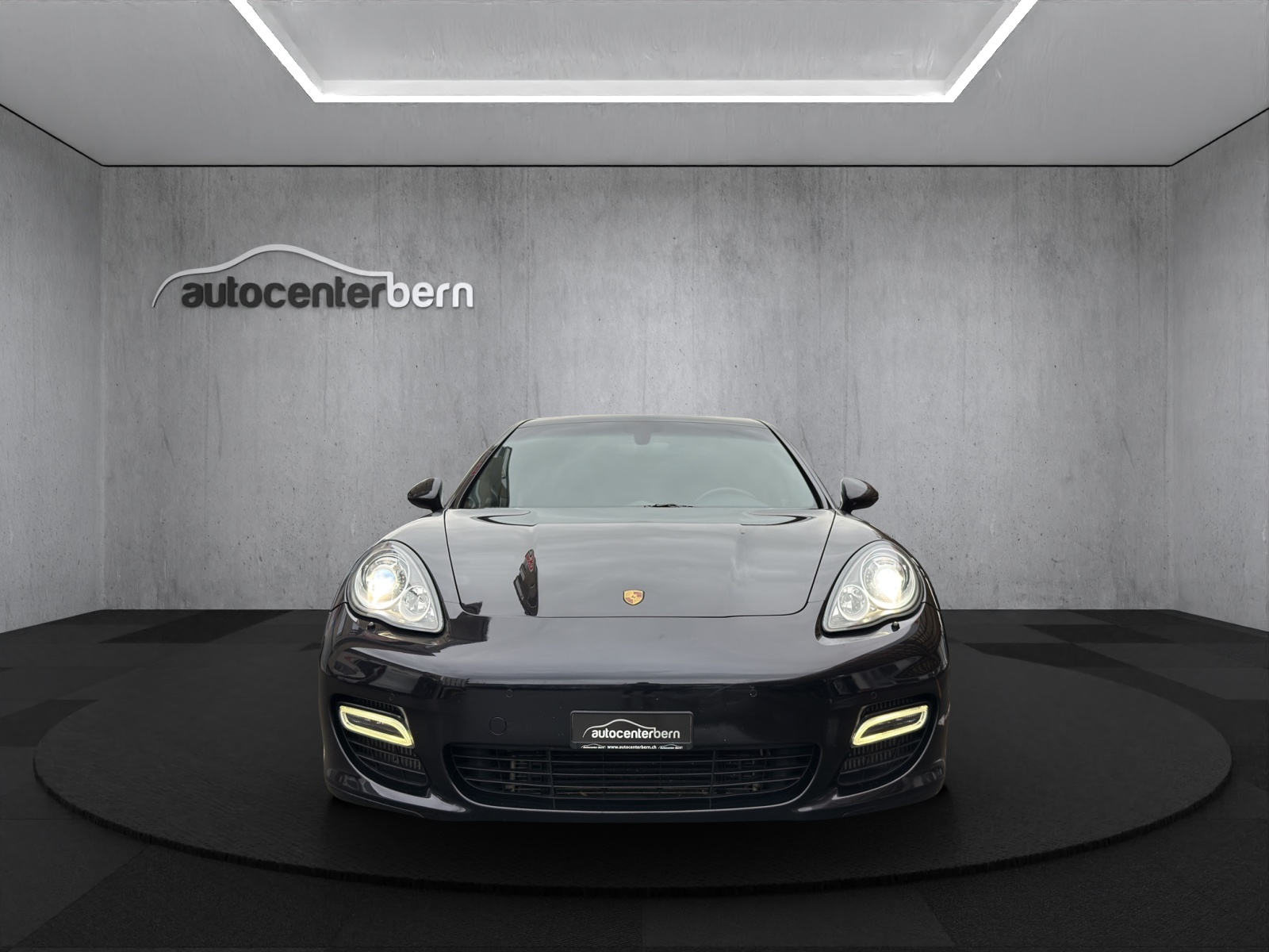 PORSCHE Panamera Turbo 4.8 PDK-image-1