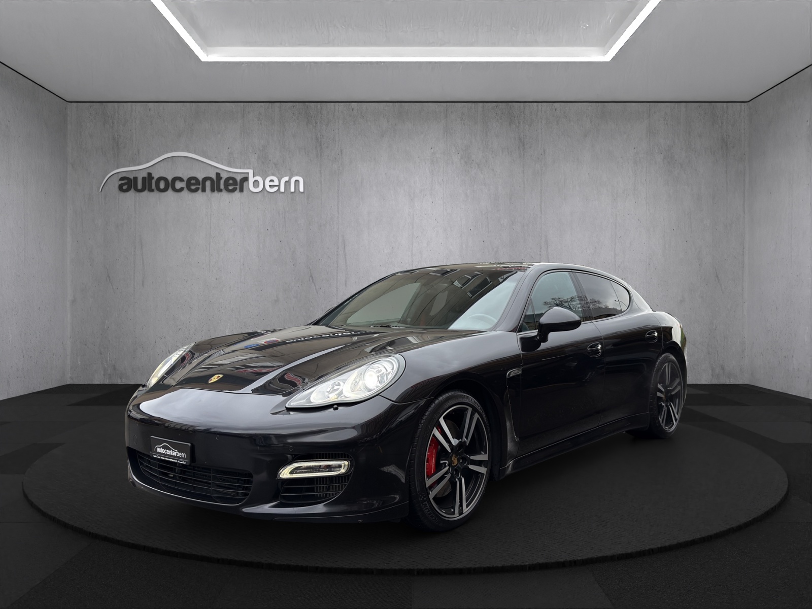 PORSCHE Panamera Turbo 4.8 PDK-image-2