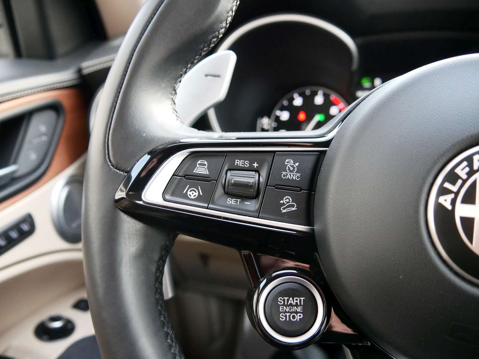 ALFA ROMEO Stelvio 2.0 TI Q4 Automatic-image-10