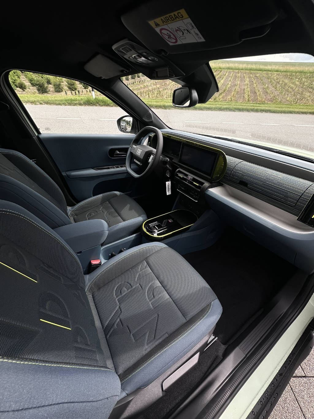 FIAT Grande Panda 1.2 Hybrid Icon-image-9