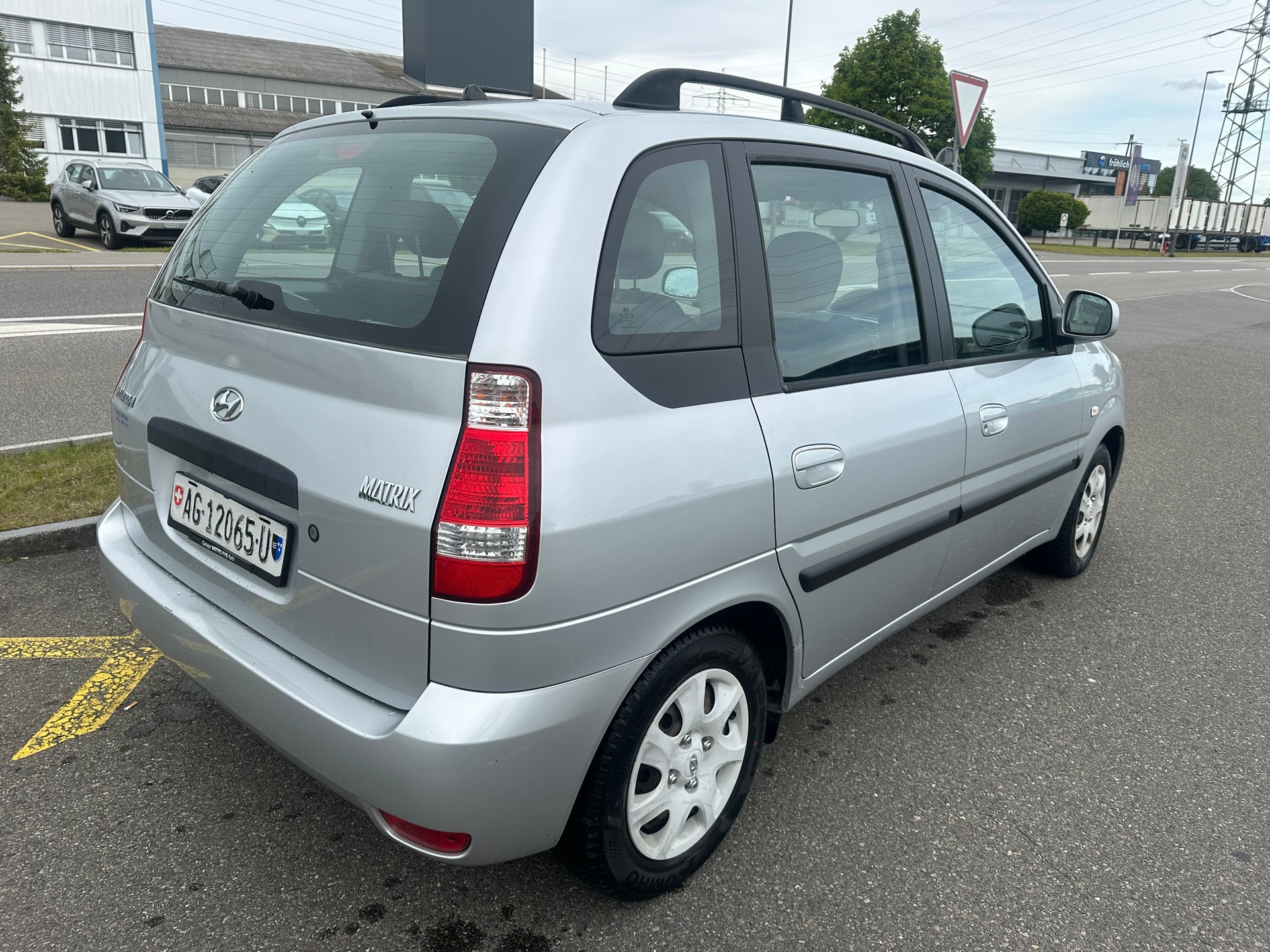 HYUNDAI Matrix 1.6i 16V Style Automatic-image-2