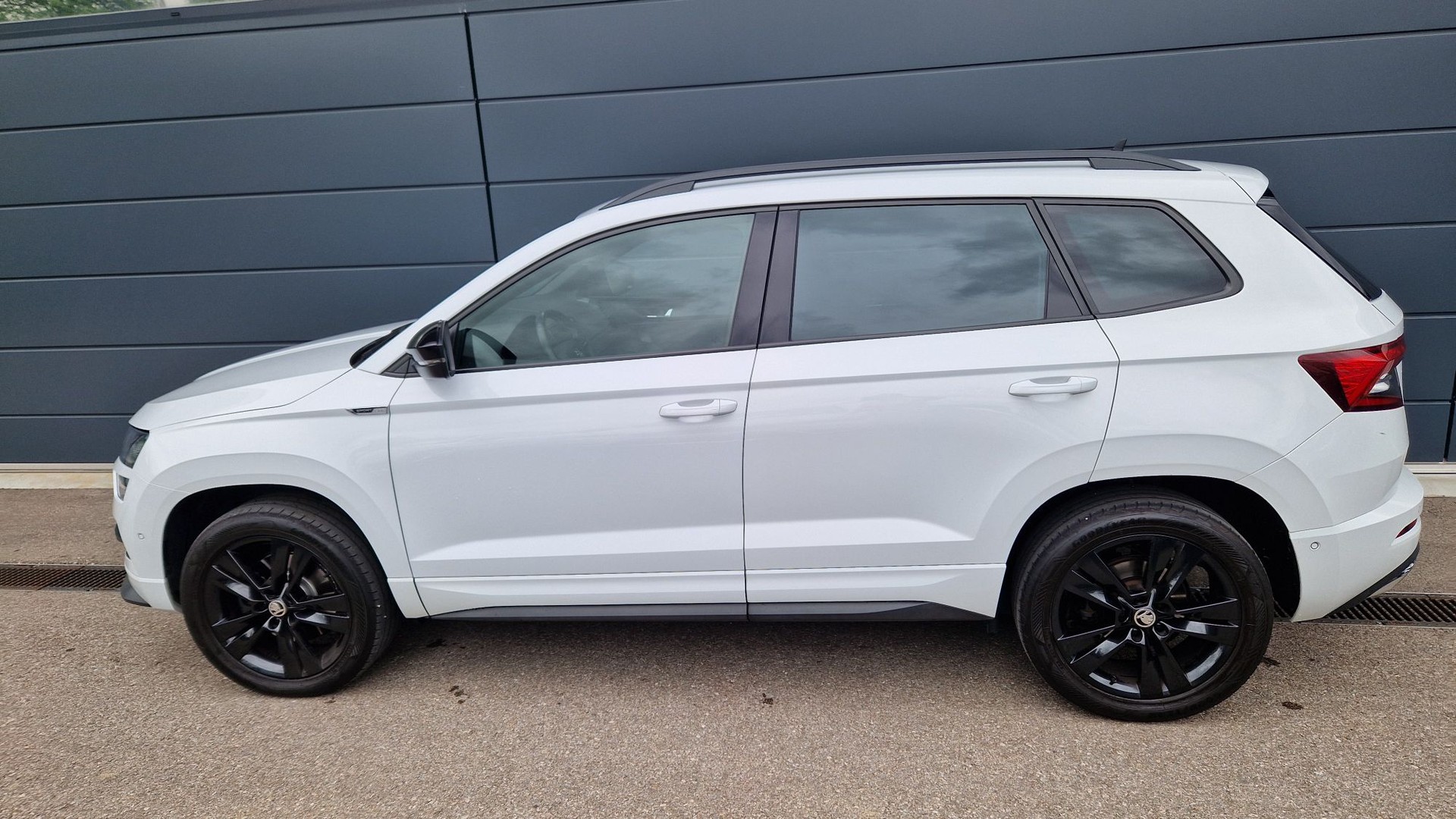 SKODA Karoq 2.0 TSI SportLine 4x4 DSG-showroom-element-2