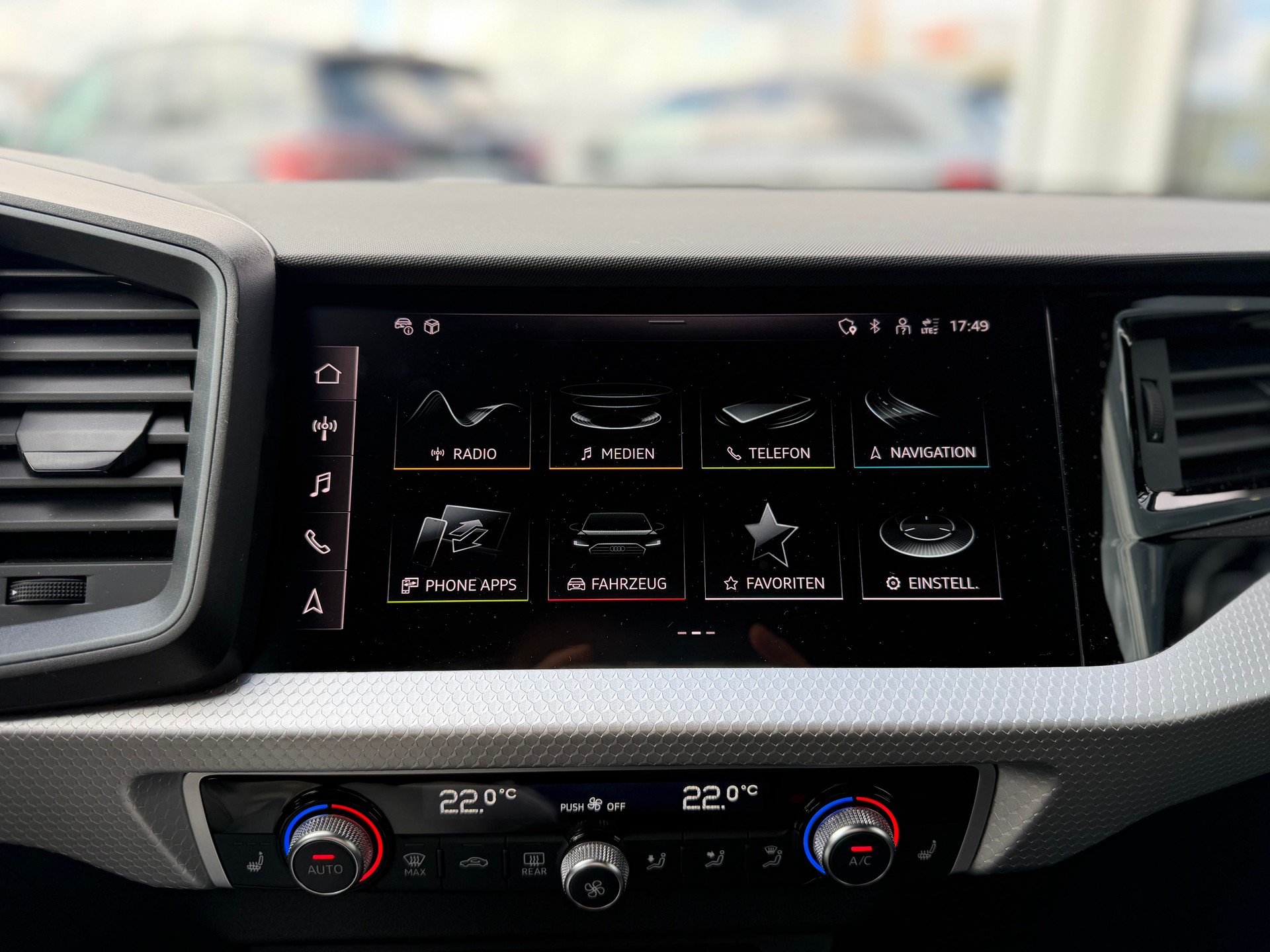 AUDI A1 Sportback 30 TFSI S Line Attraction S-tronic-image-21