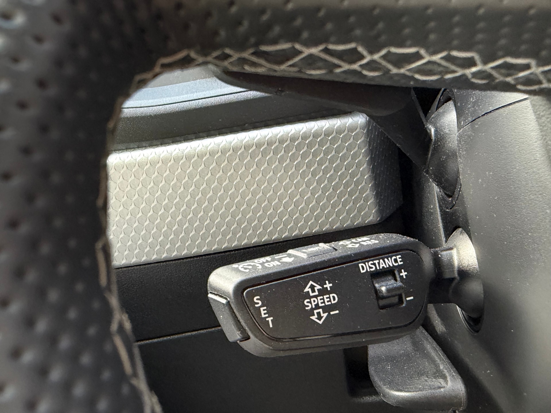 AUDI A1 Sportback 30 TFSI S Line Attraction S-tronic-image-18