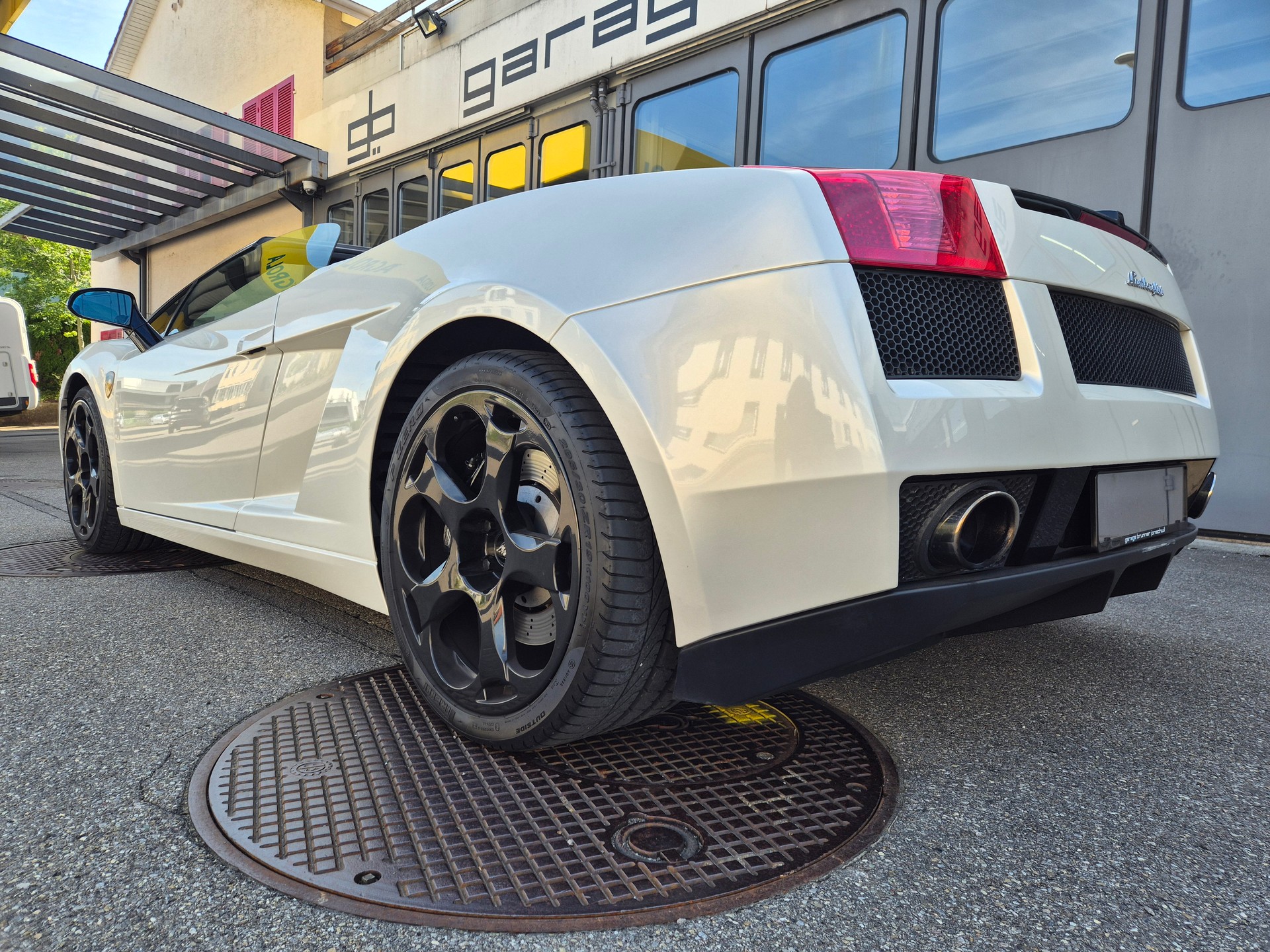 LAMBORGHINI Gallardo 5.0 V10 E-Gear Spyder-image-2