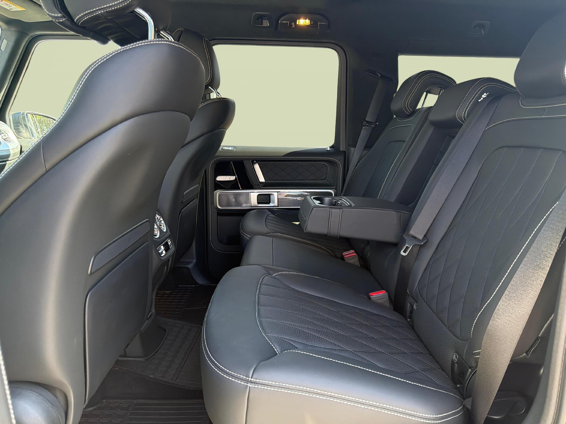 MERCEDES-BENZ G 450 d AMG Line Manufaktur-image-11