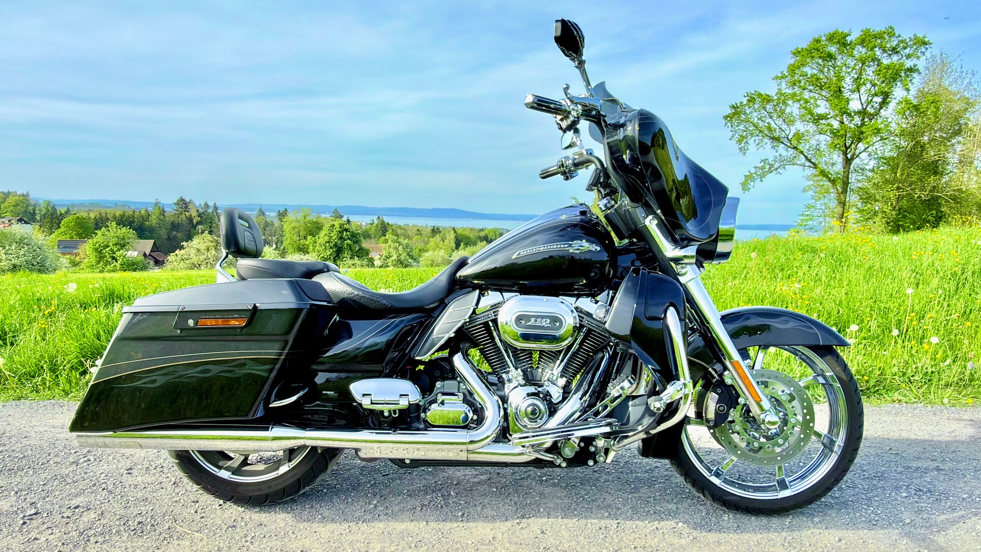 HARLEY-DAVIDSON Street Glide FLHXSE3 CVO-image-1