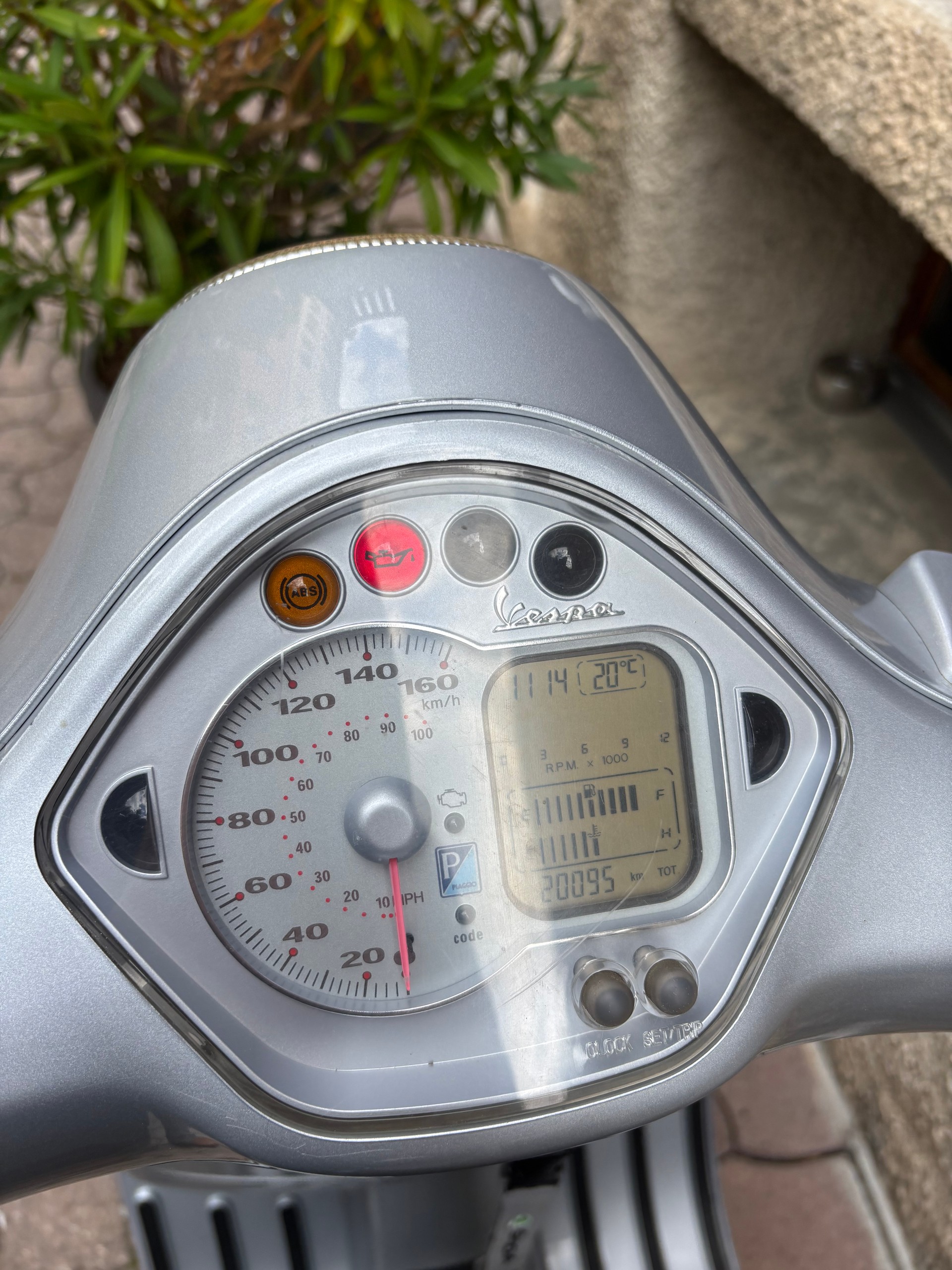 PIAGGIO Vespa GTS 250 i.e. ABS-image-2