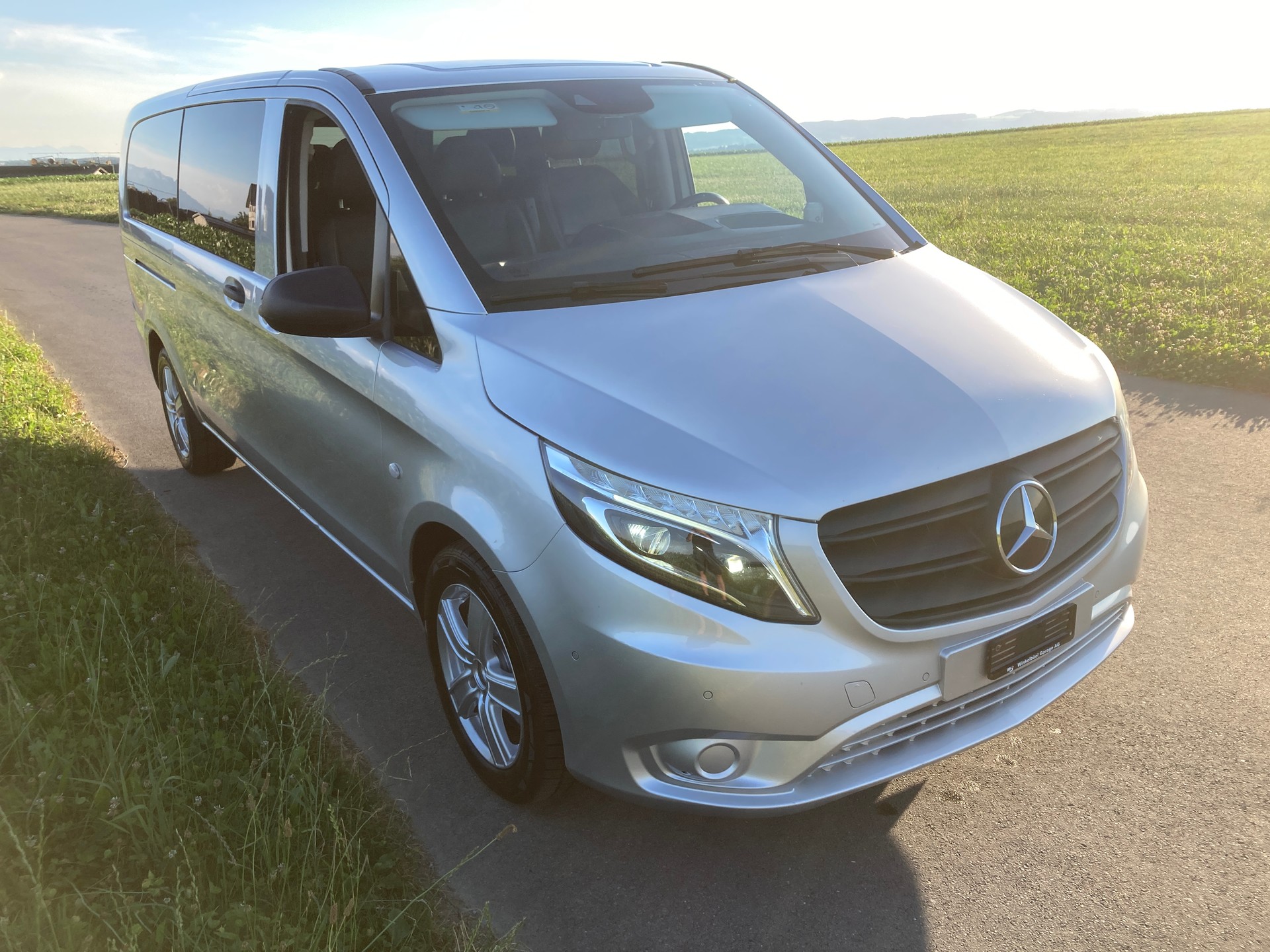 MERCEDES-BENZ Vito 119 CDI Extralang Select Tourer 4M 9G-Tronic mit Anhängerkupplung-image-1
