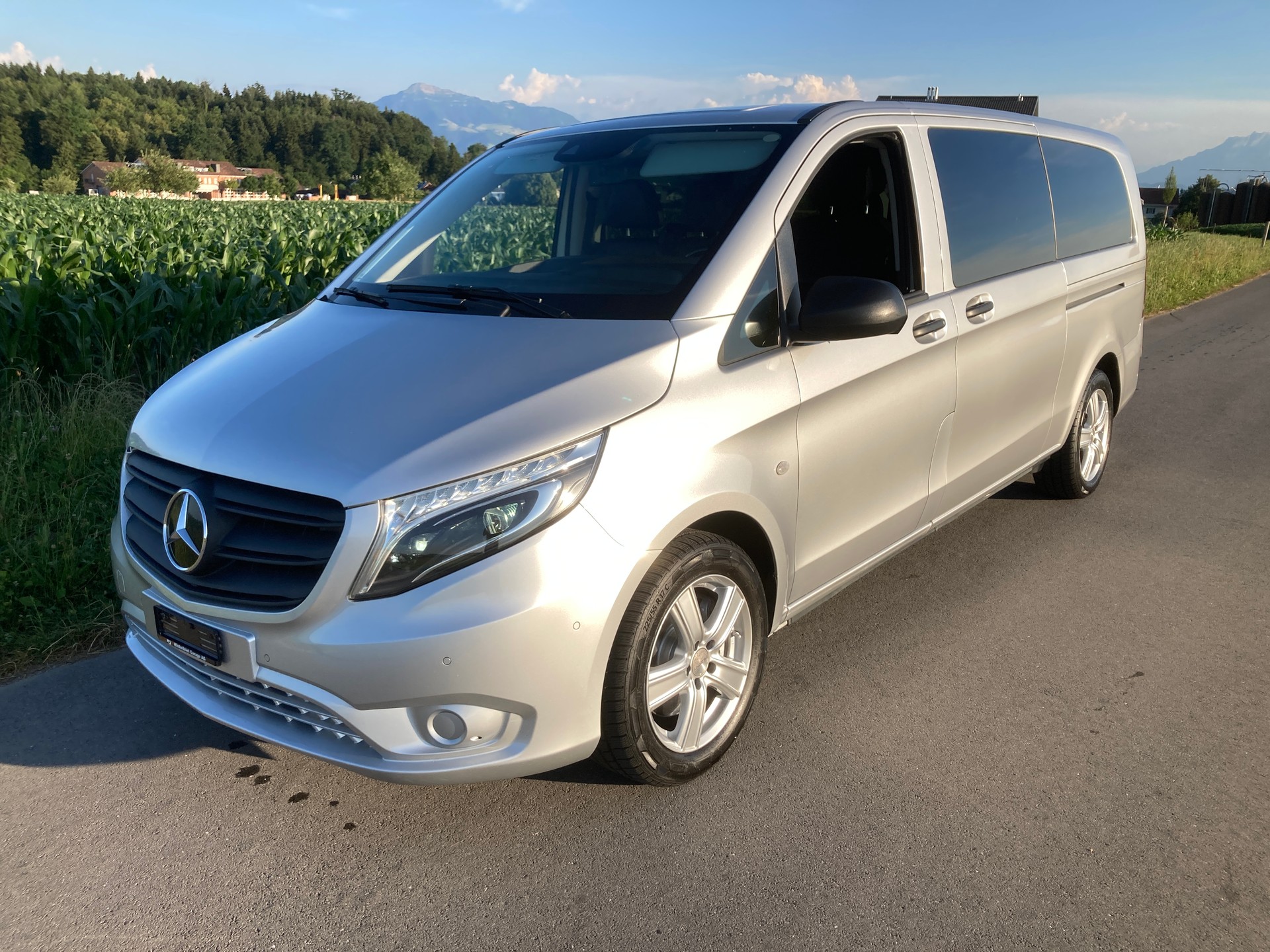 MERCEDES-BENZ Vito 119 CDI Extralang Select Tourer 4M 9G-Tronic mit Anhängerkupplung