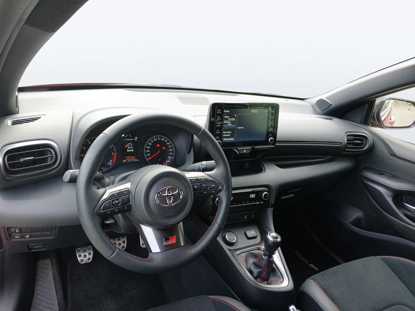 TOYOTA GR Yaris 1.6 Turbo Sport 4x4-image-8