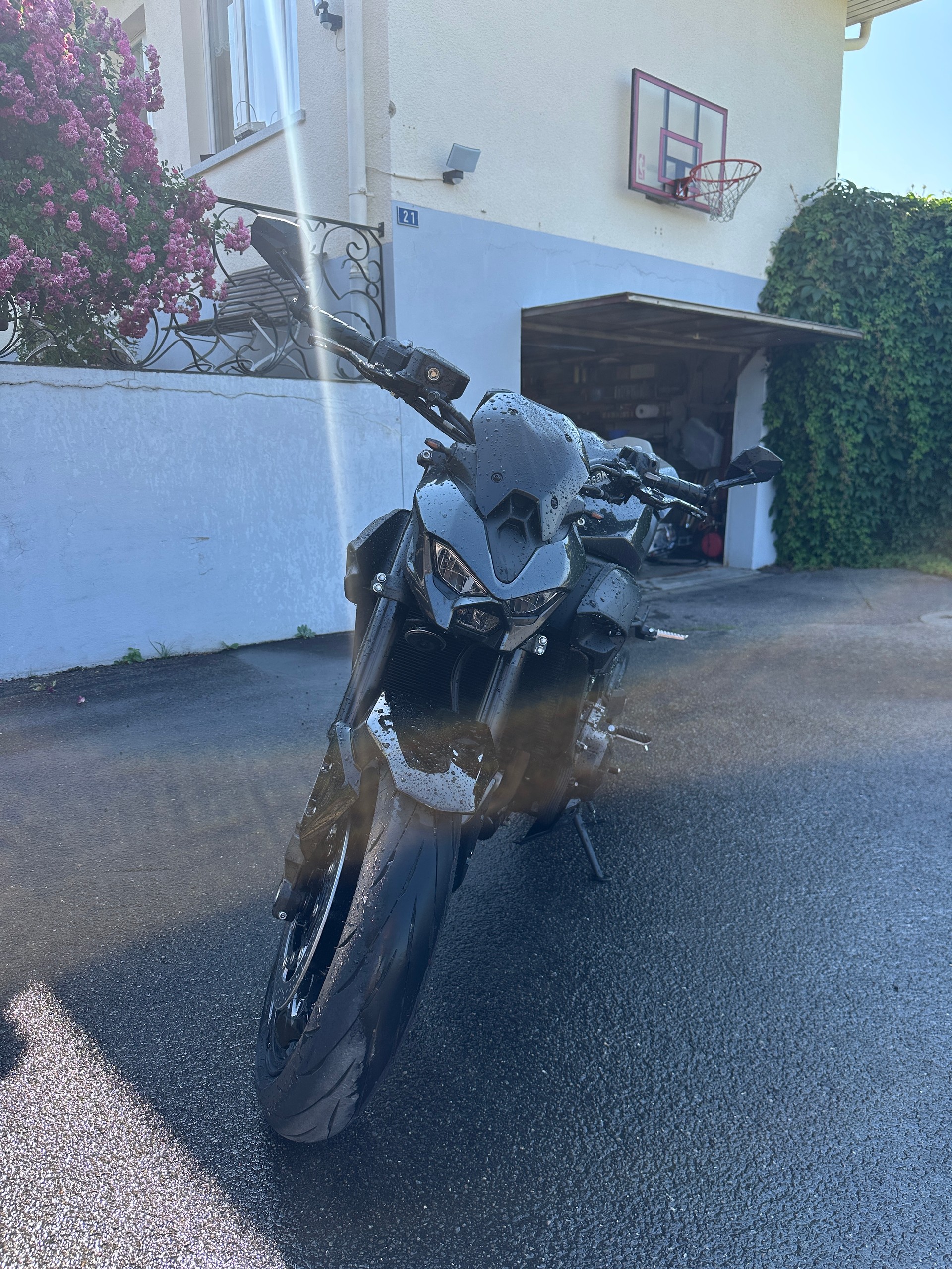 KAWASAKI Z 900-image-9