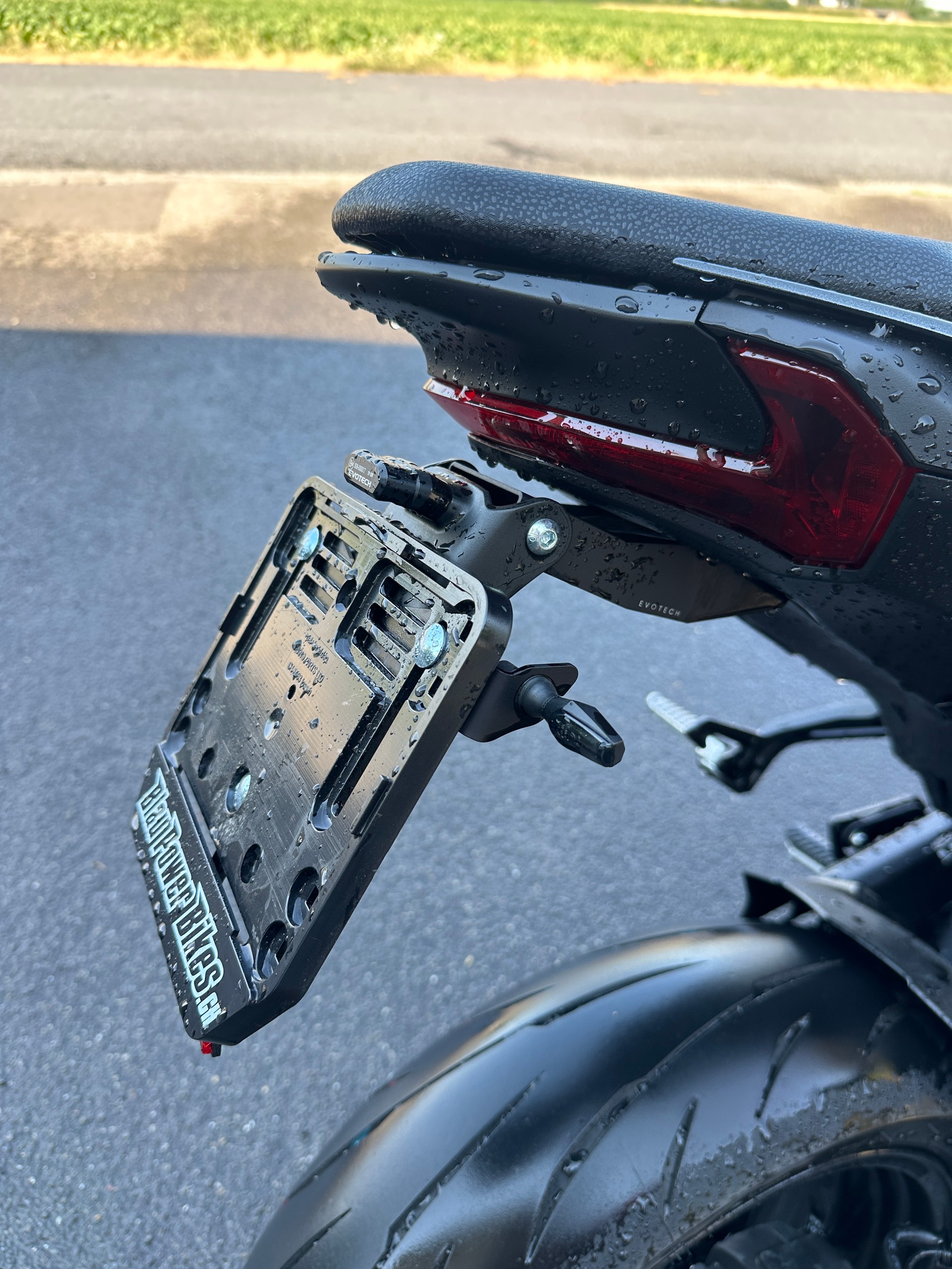 KAWASAKI Z 900-image-7